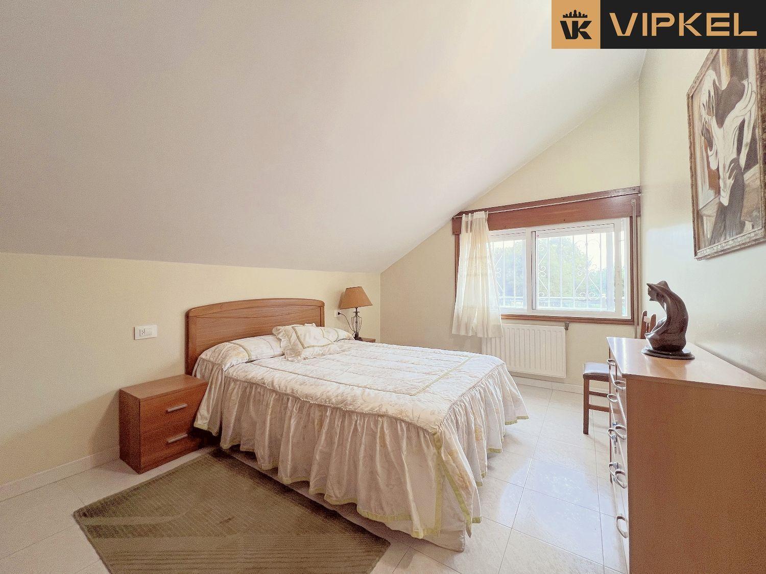 House for Sale in Oleiros