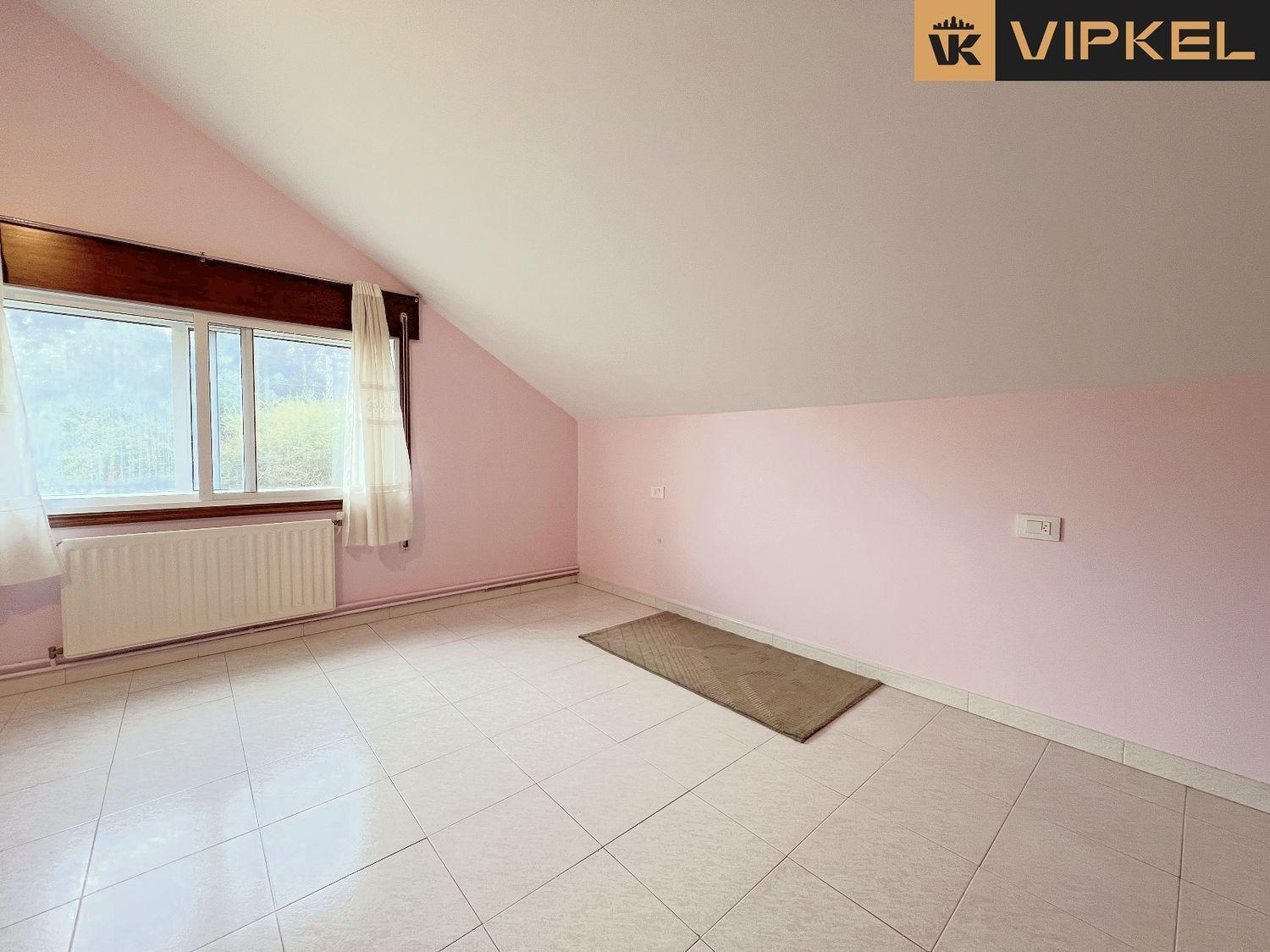 House for Sale in Oleiros