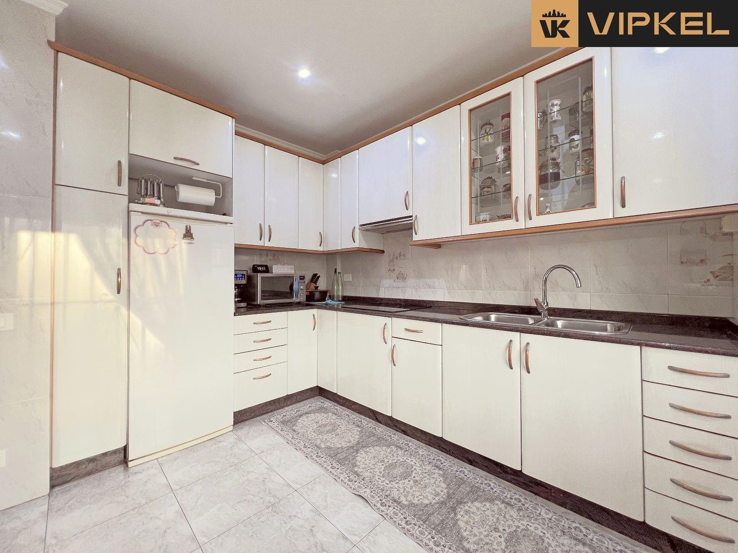 House for Sale in Oleiros