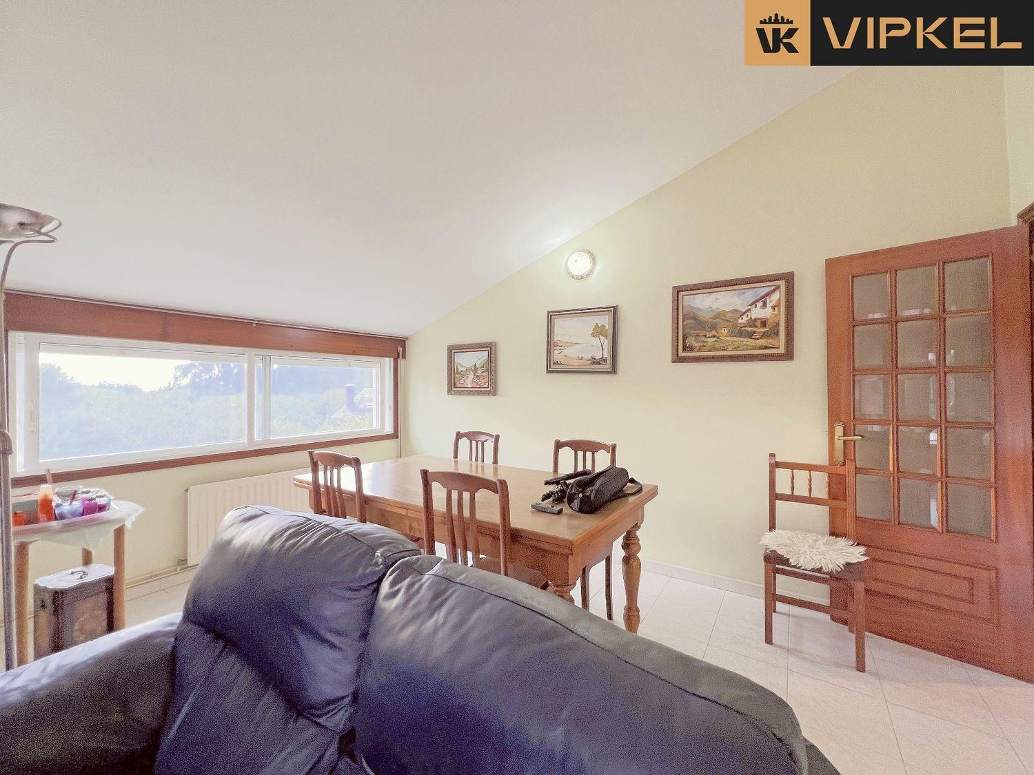 House for Sale in Oleiros