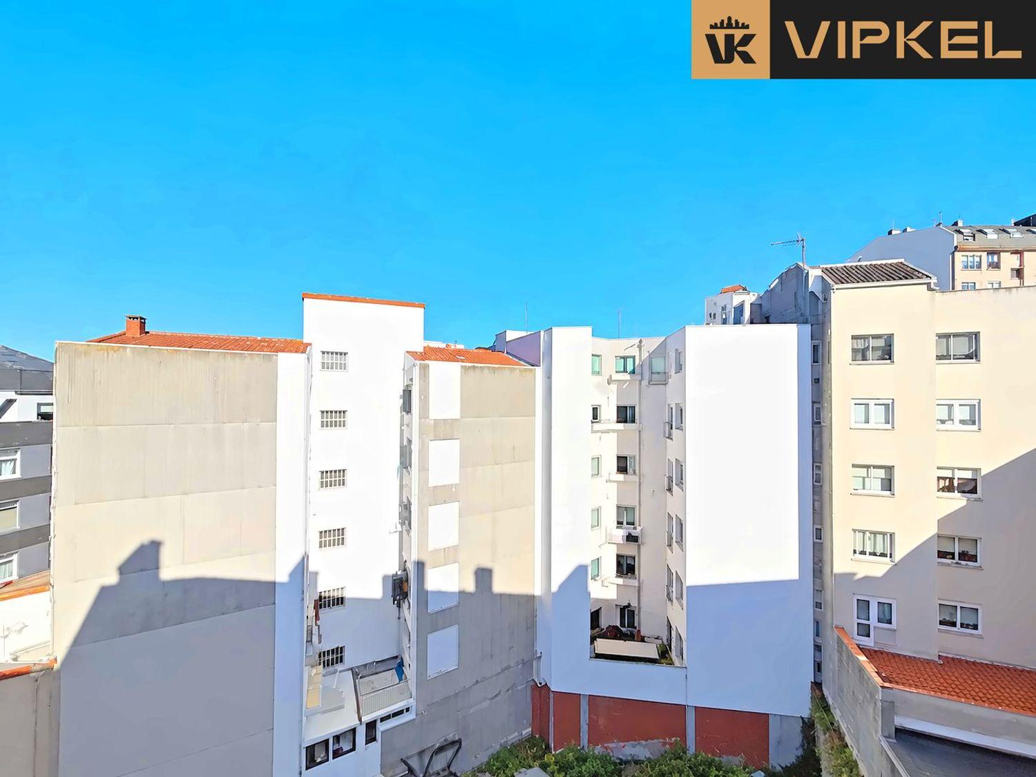 Flat for Sale in La Coruña