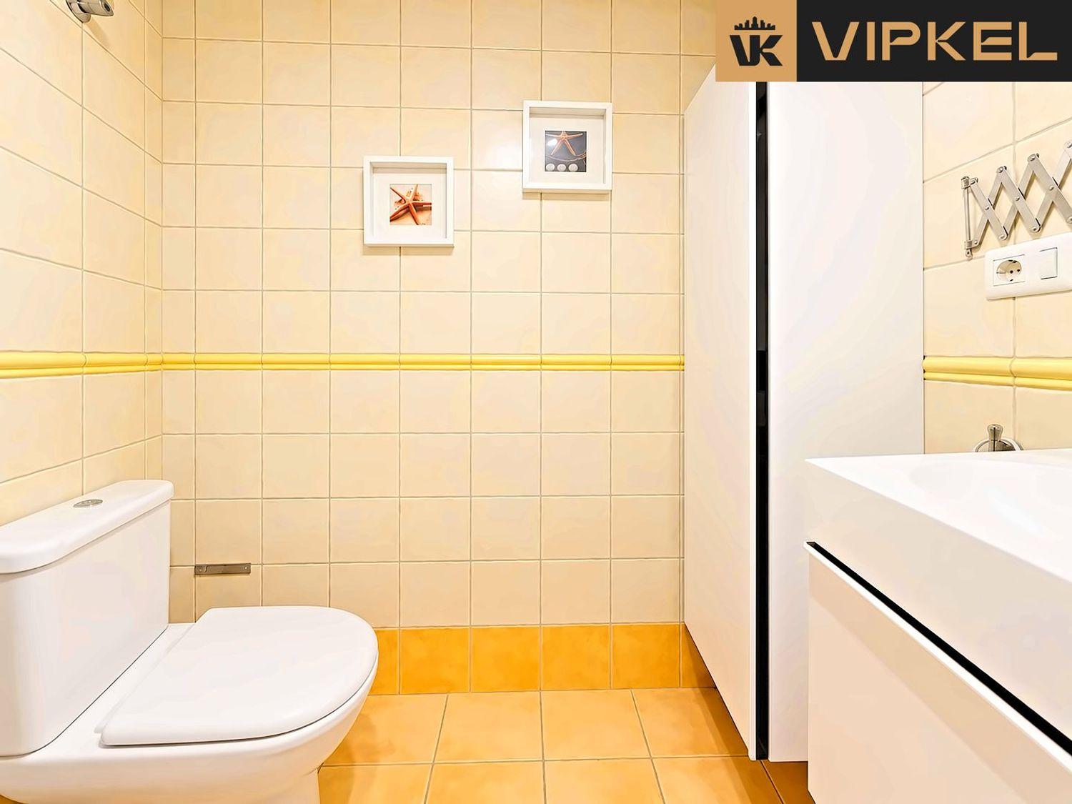 Flat for Sale in La Coruña