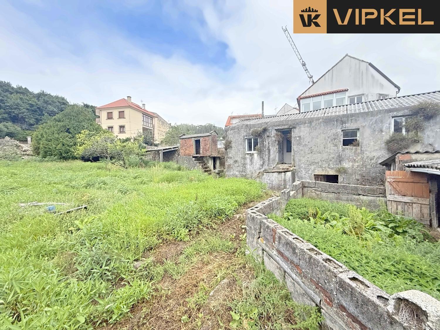 Plot for Sale in Corcubión
