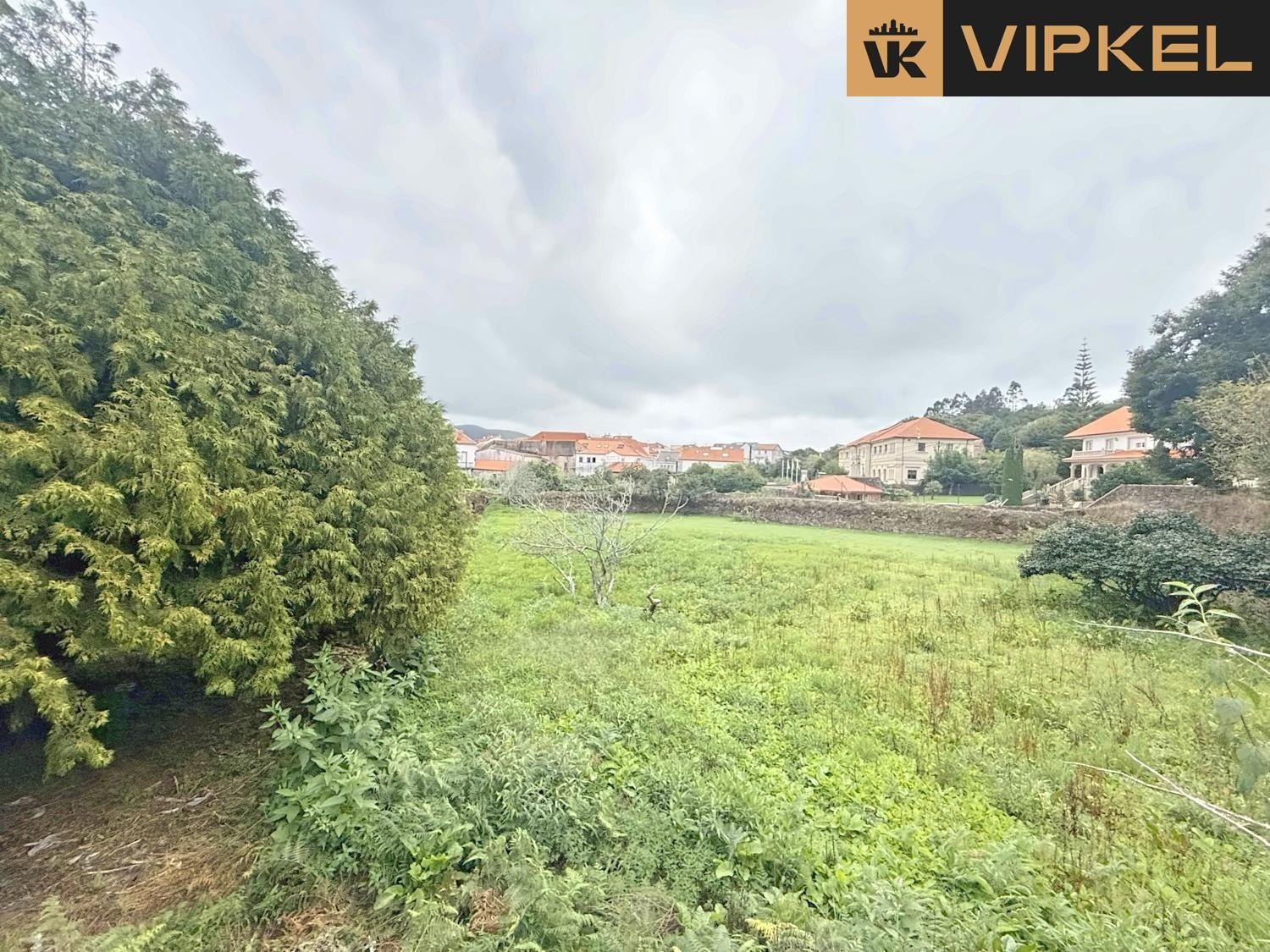 Plot for Sale in Corcubión