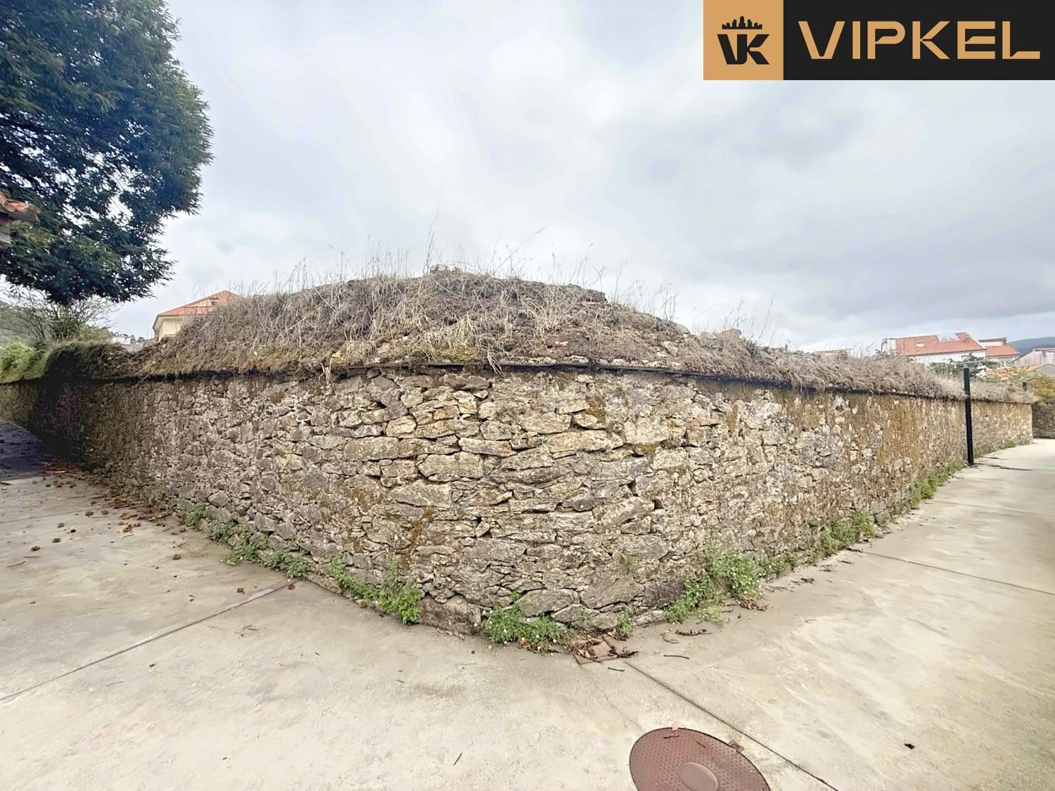 Plot for Sale in Corcubión