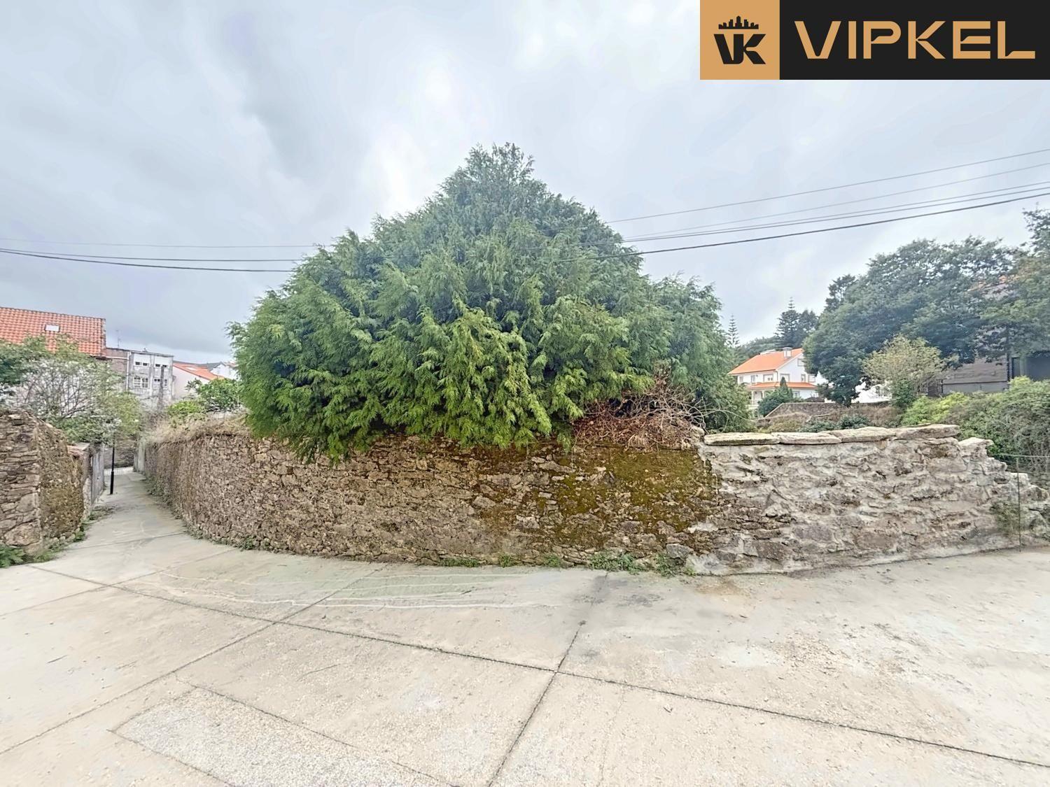 Plot for Sale in Corcubión