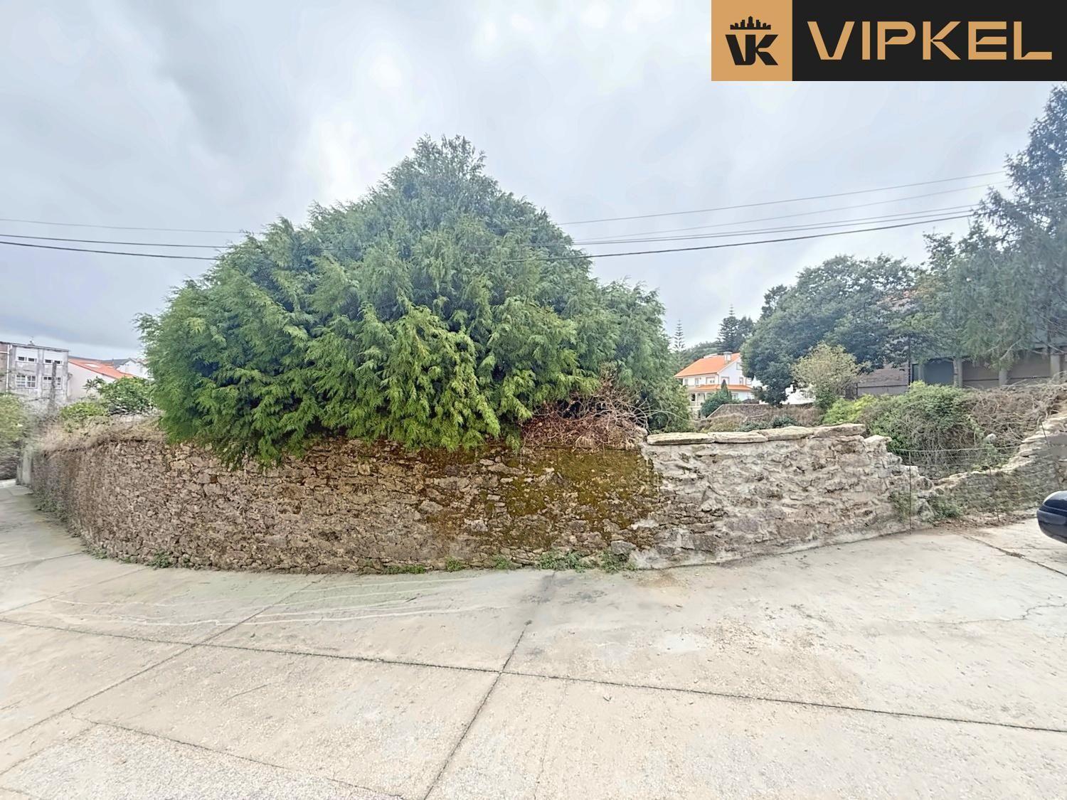 Plot for Sale in Corcubión