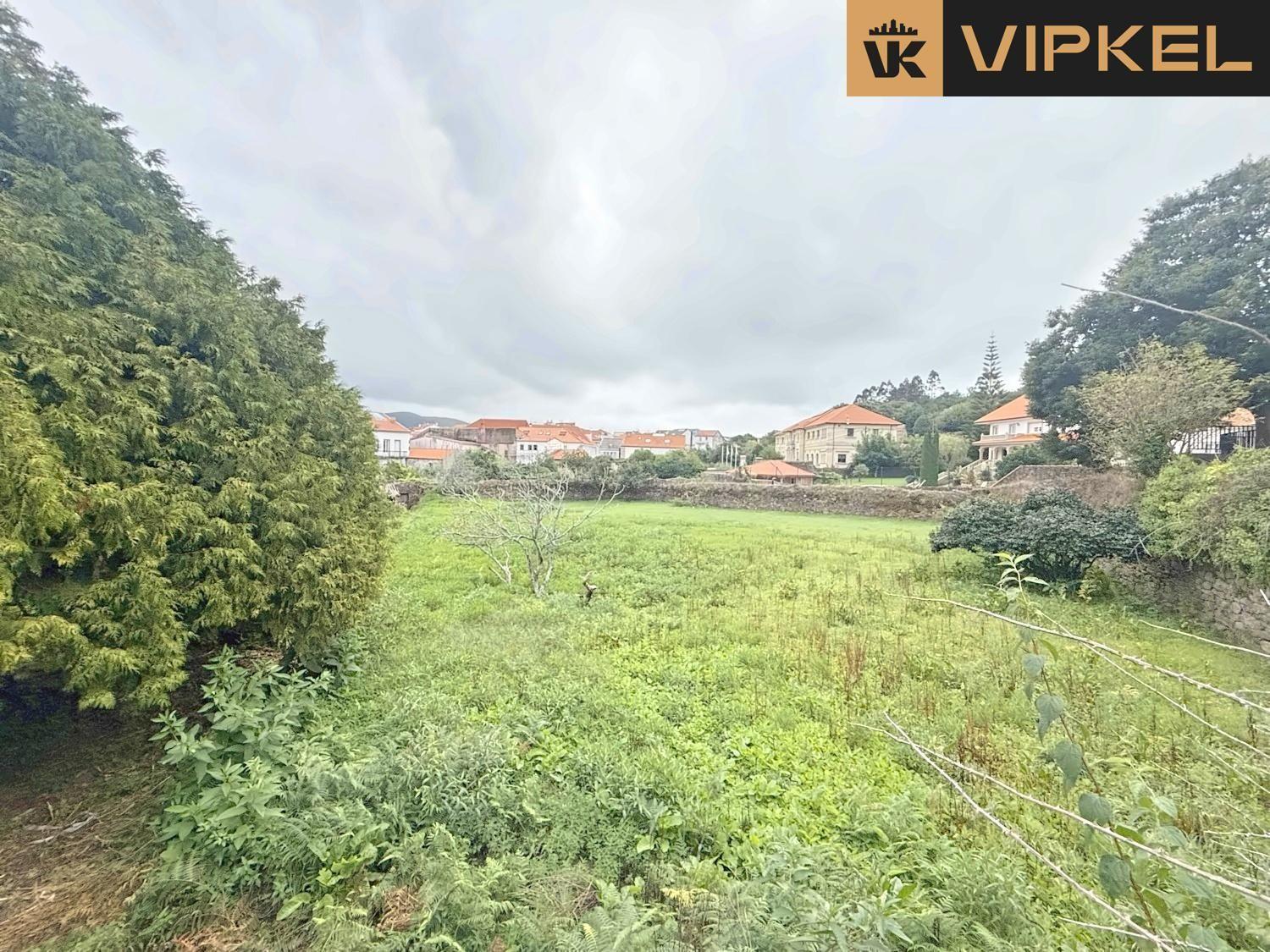 Plot for Sale in Corcubión