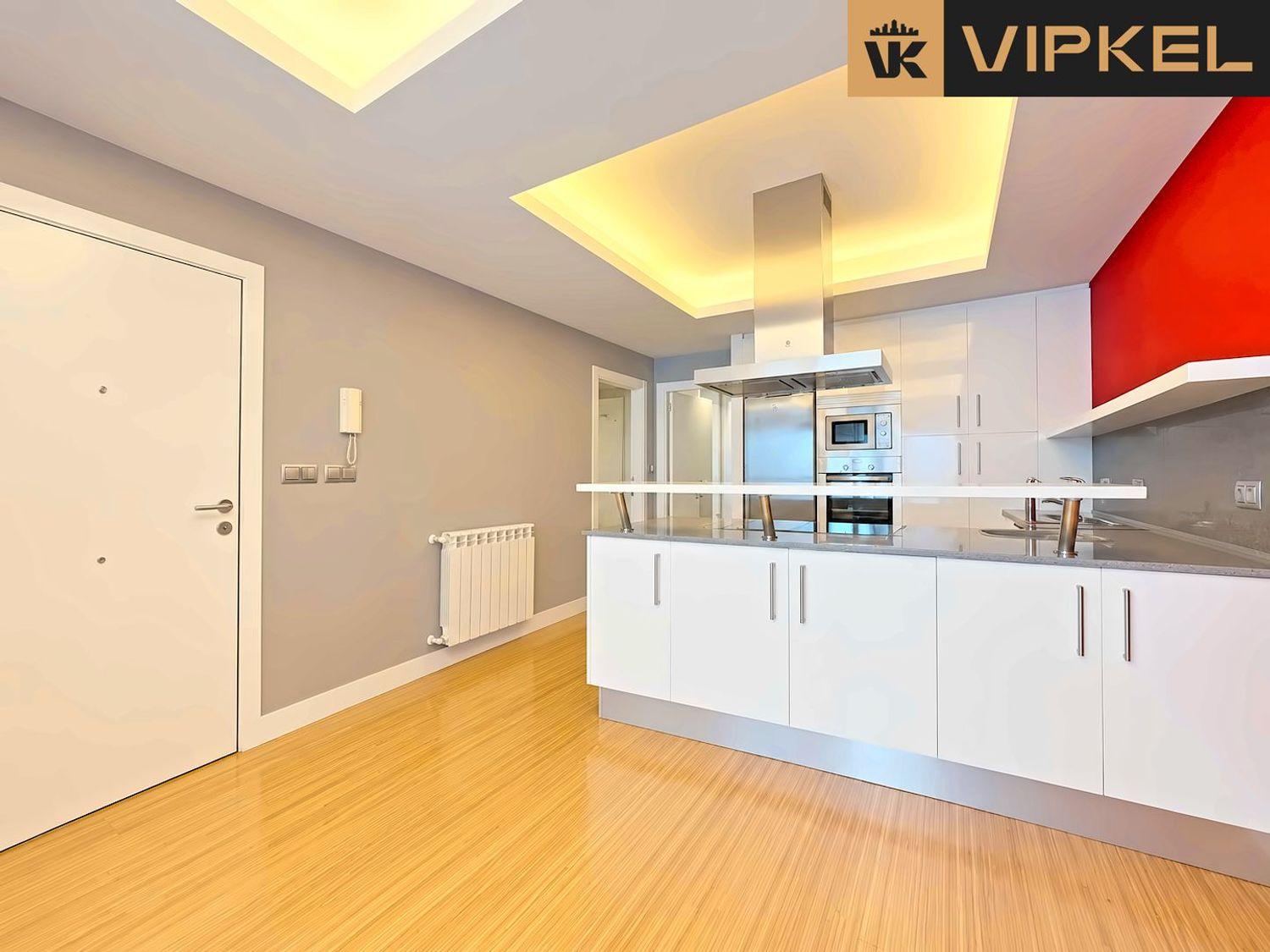 Flat for Sale in La Coruña