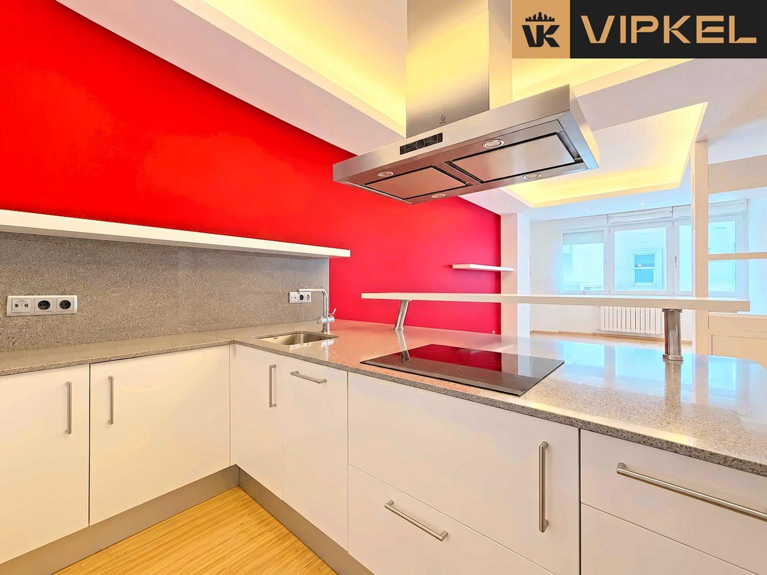 Flat for Sale in La Coruña