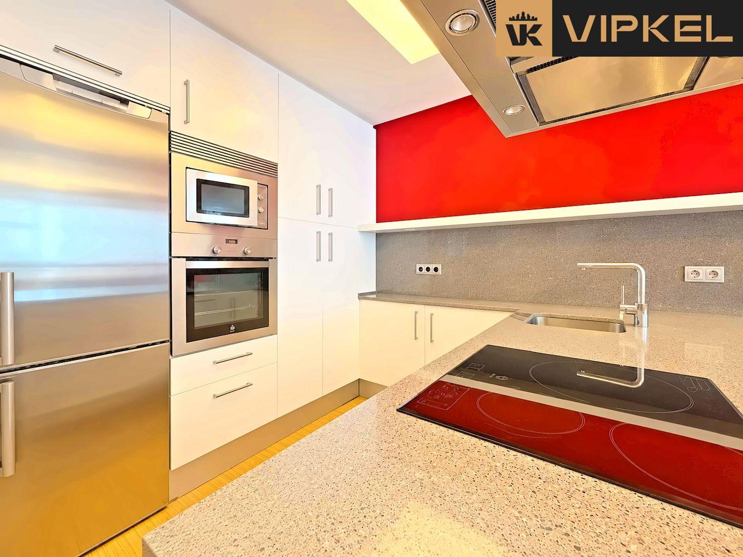 Flat for Sale in La Coruña