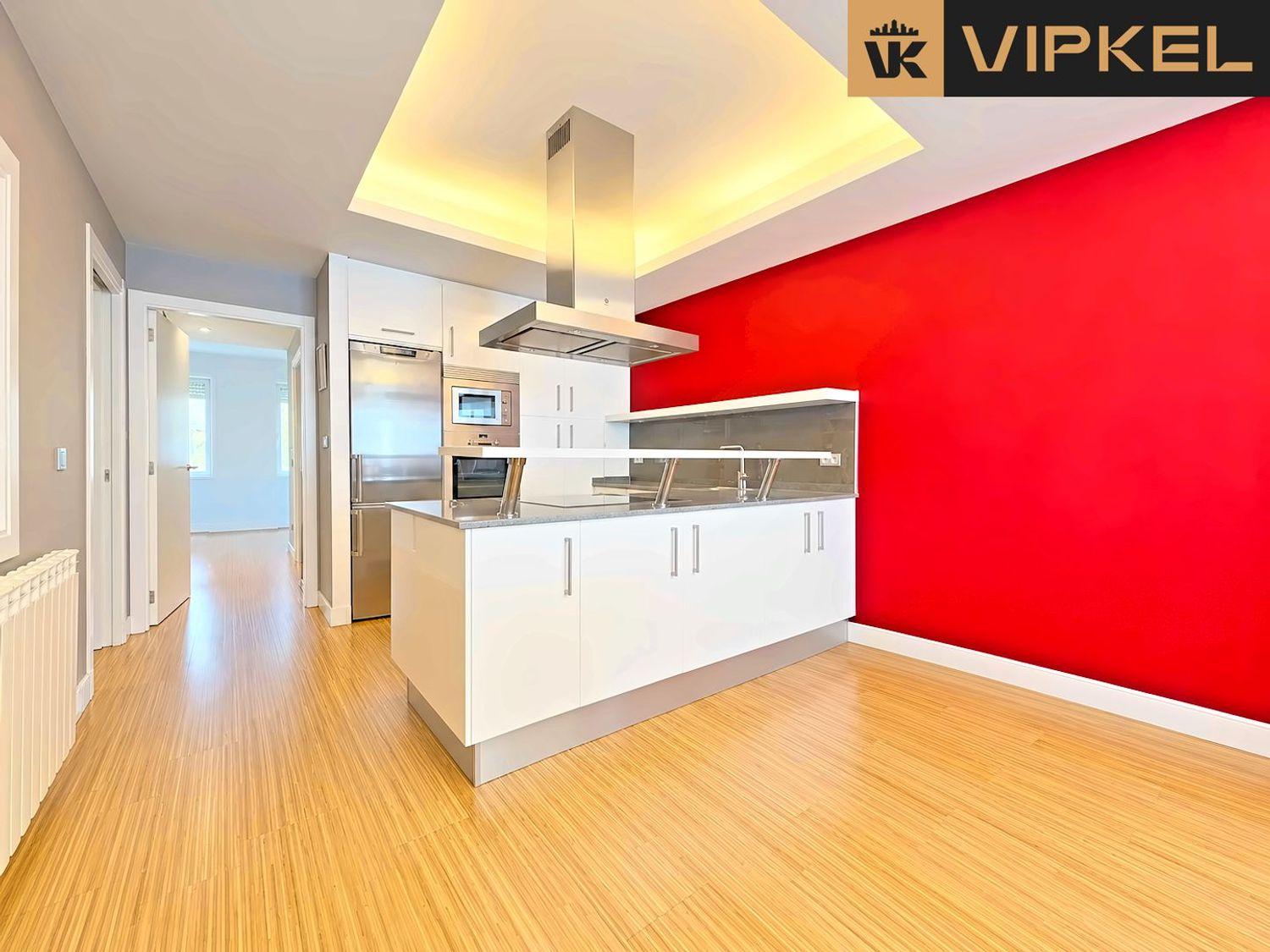Flat for Sale in La Coruña