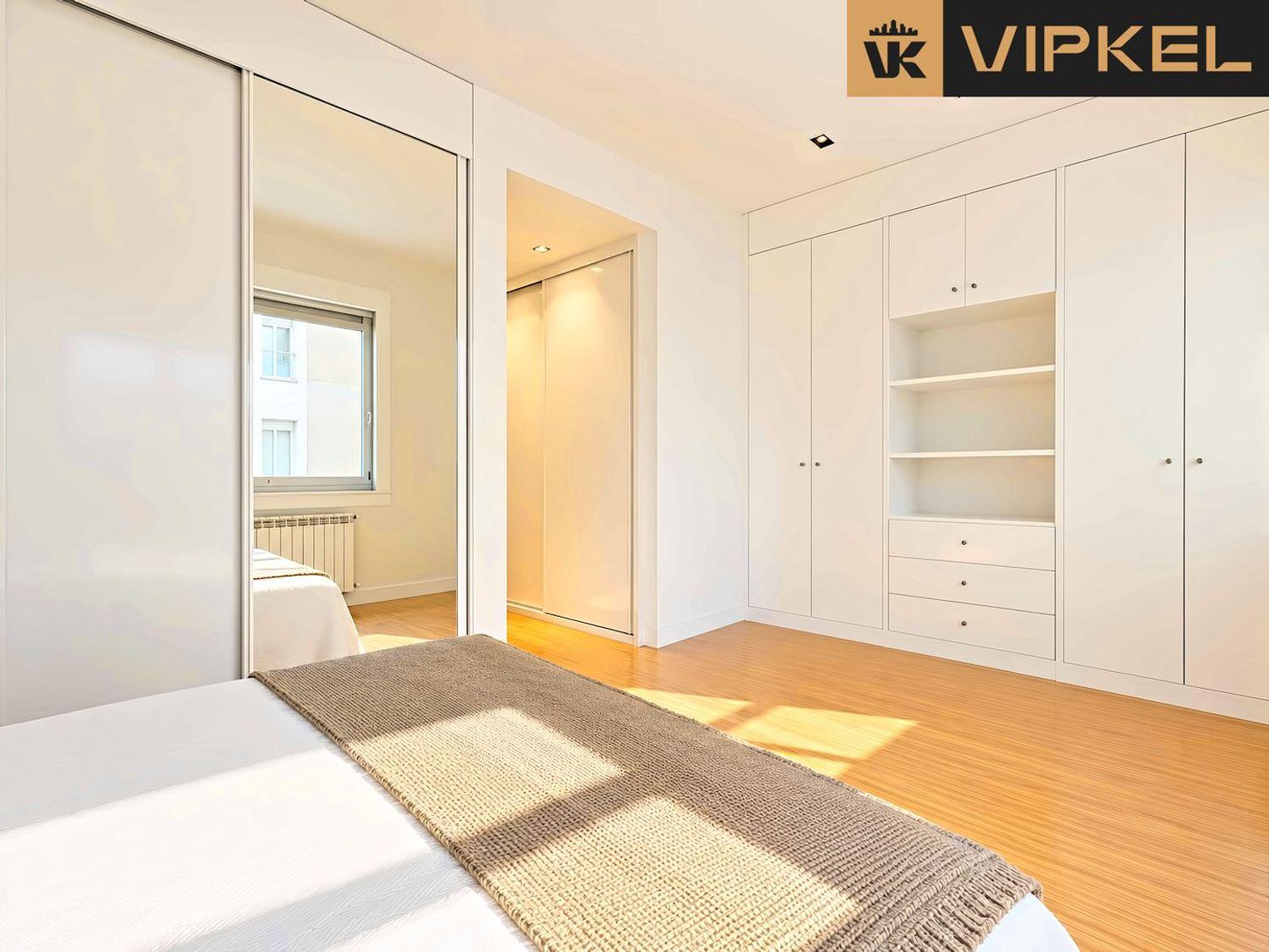 Flat for Sale in La Coruña