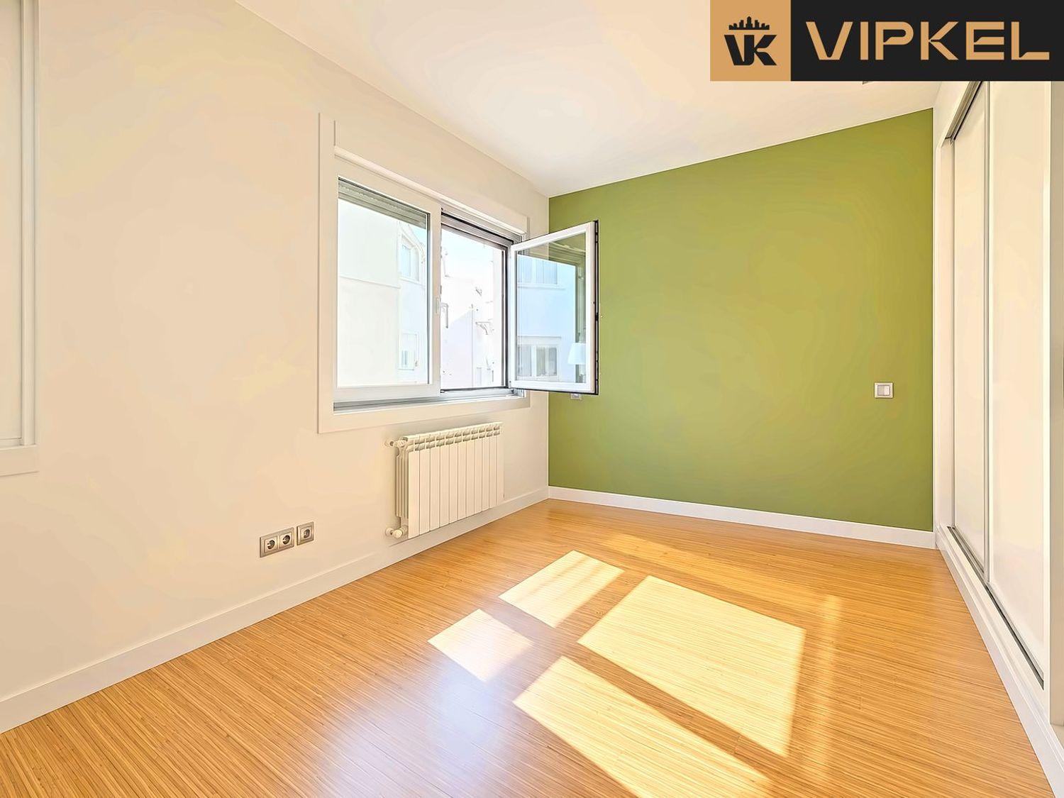 Flat for Sale in La Coruña