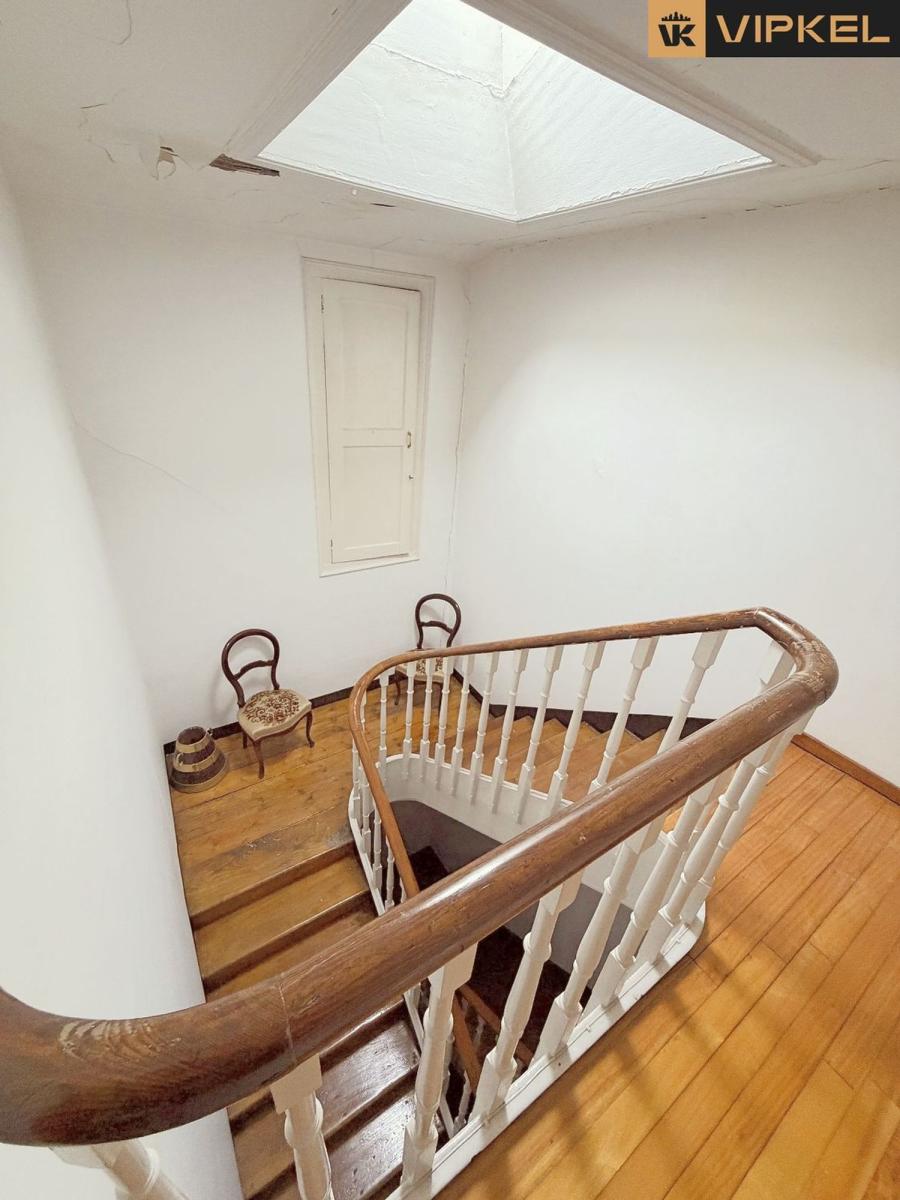 Building for Sale in Ferrol
