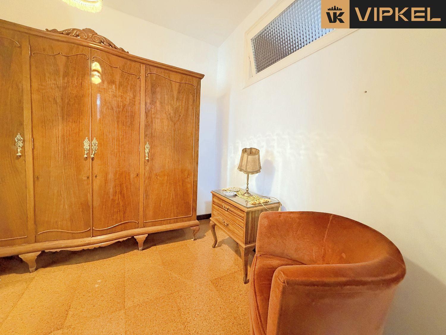 Building for Sale in Ferrol