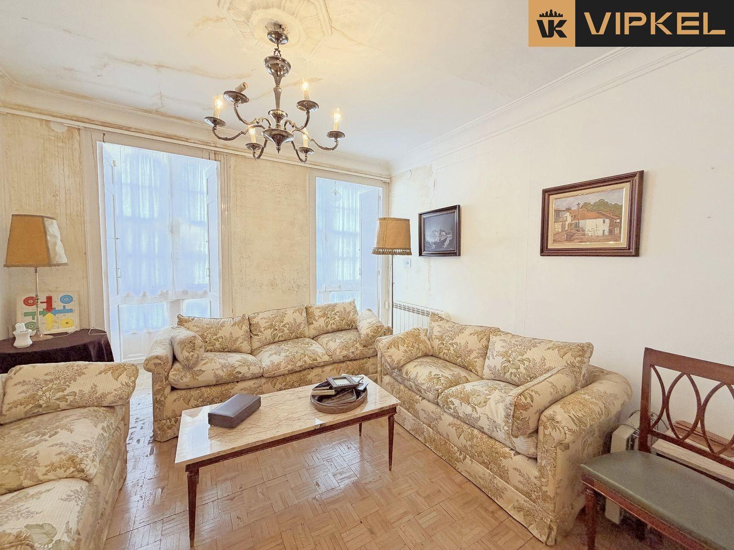 Building for Sale in Ferrol