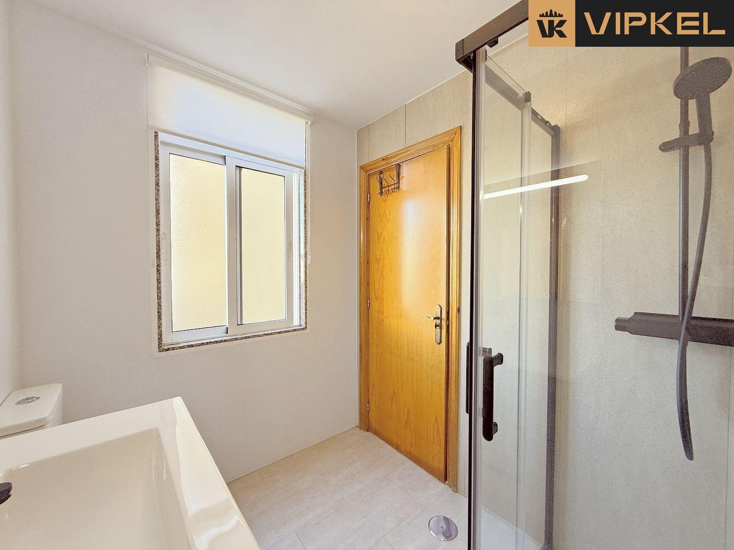 Flat for Sale in Ferrol