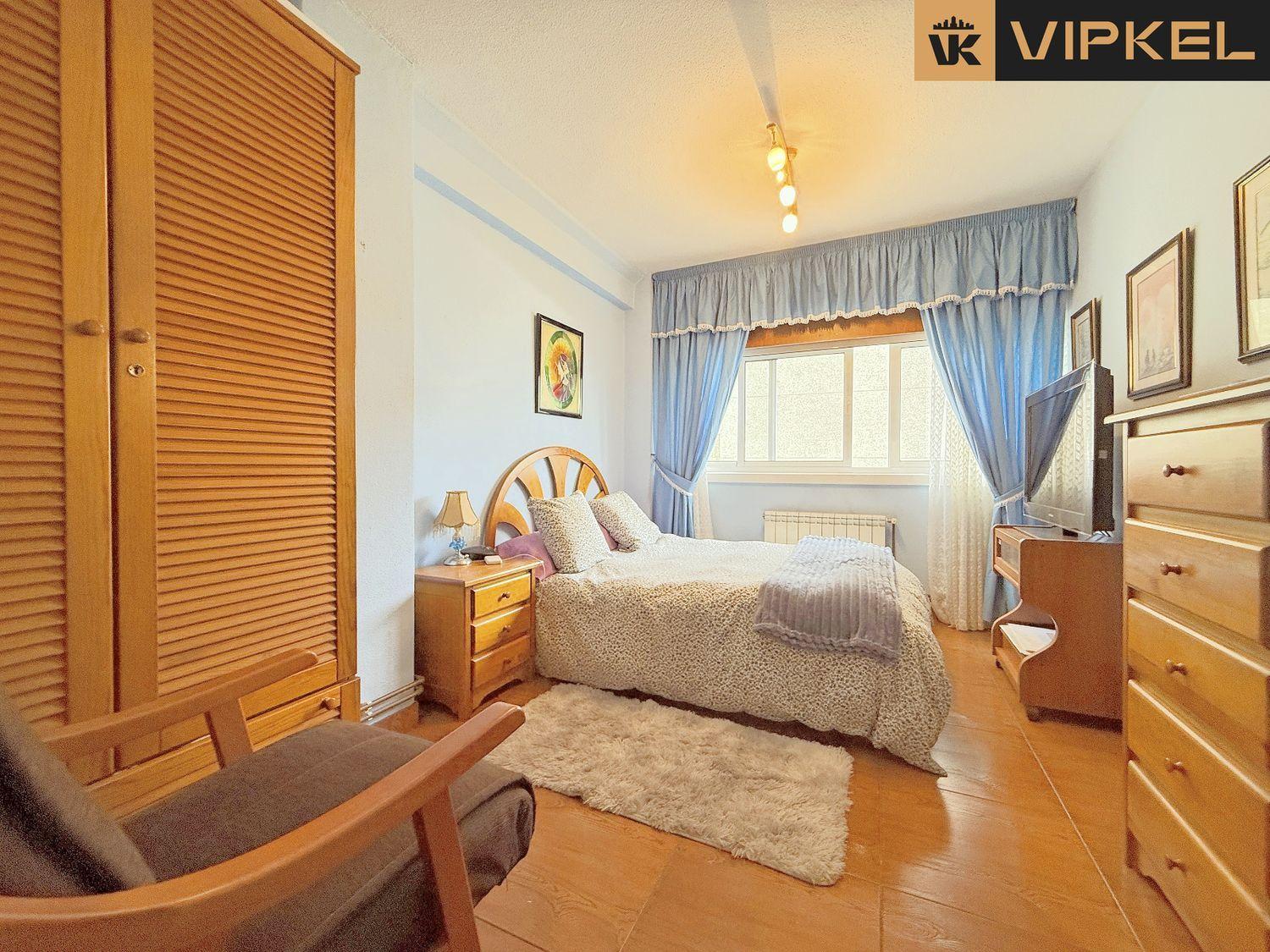 Flat for Sale in La Coruña