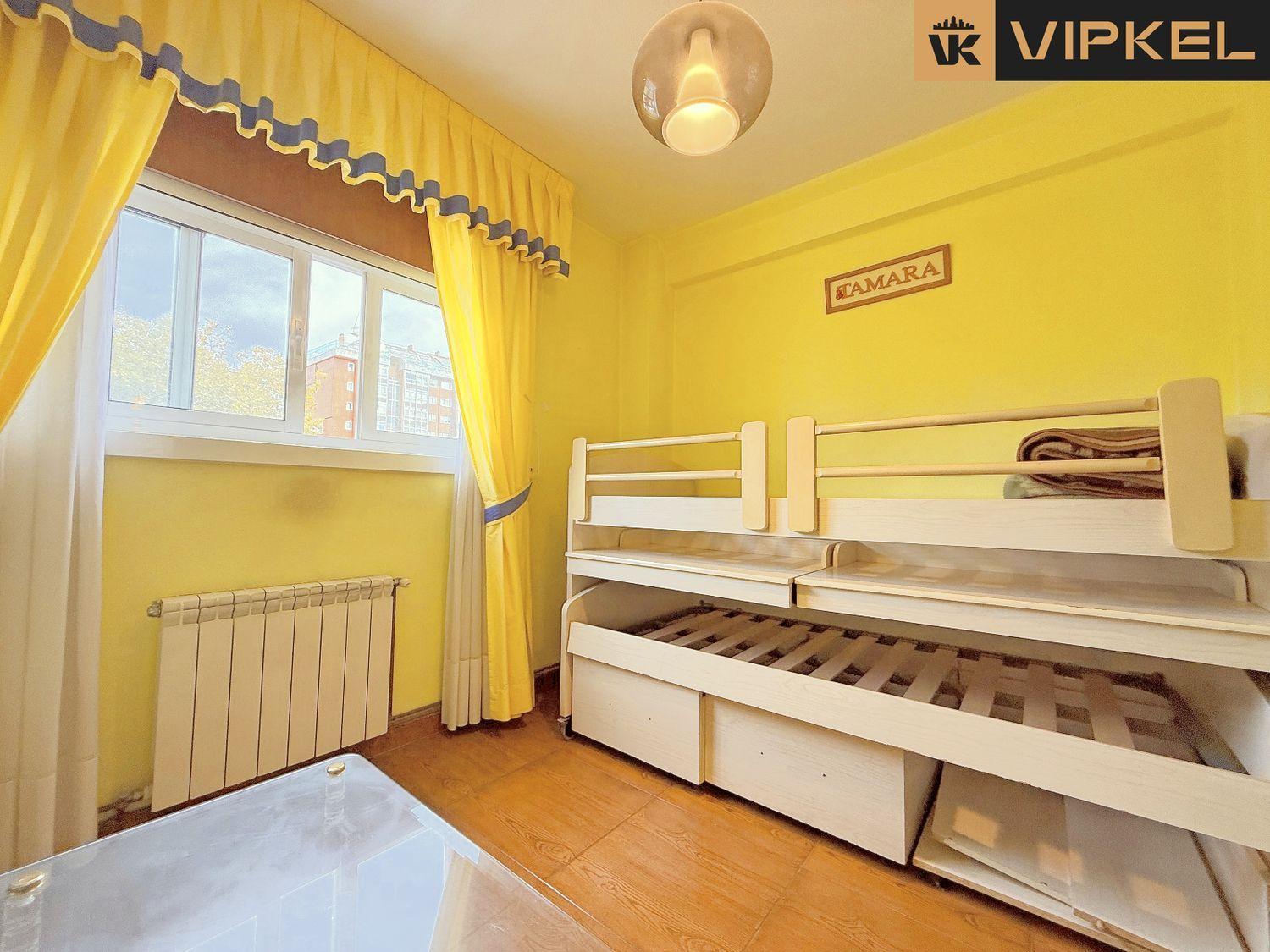 Flat for Sale in La Coruña