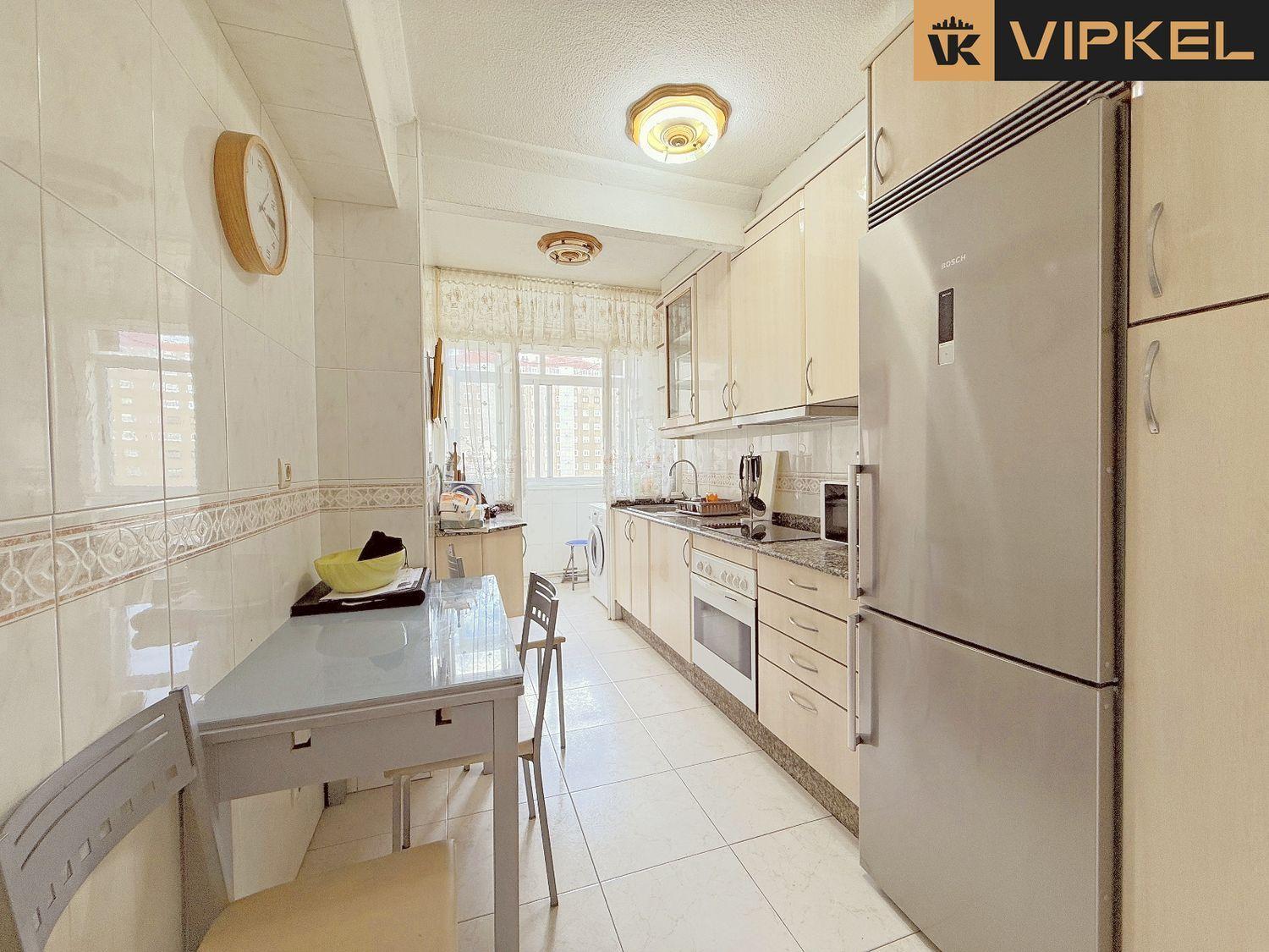 Flat for Sale in La Coruña