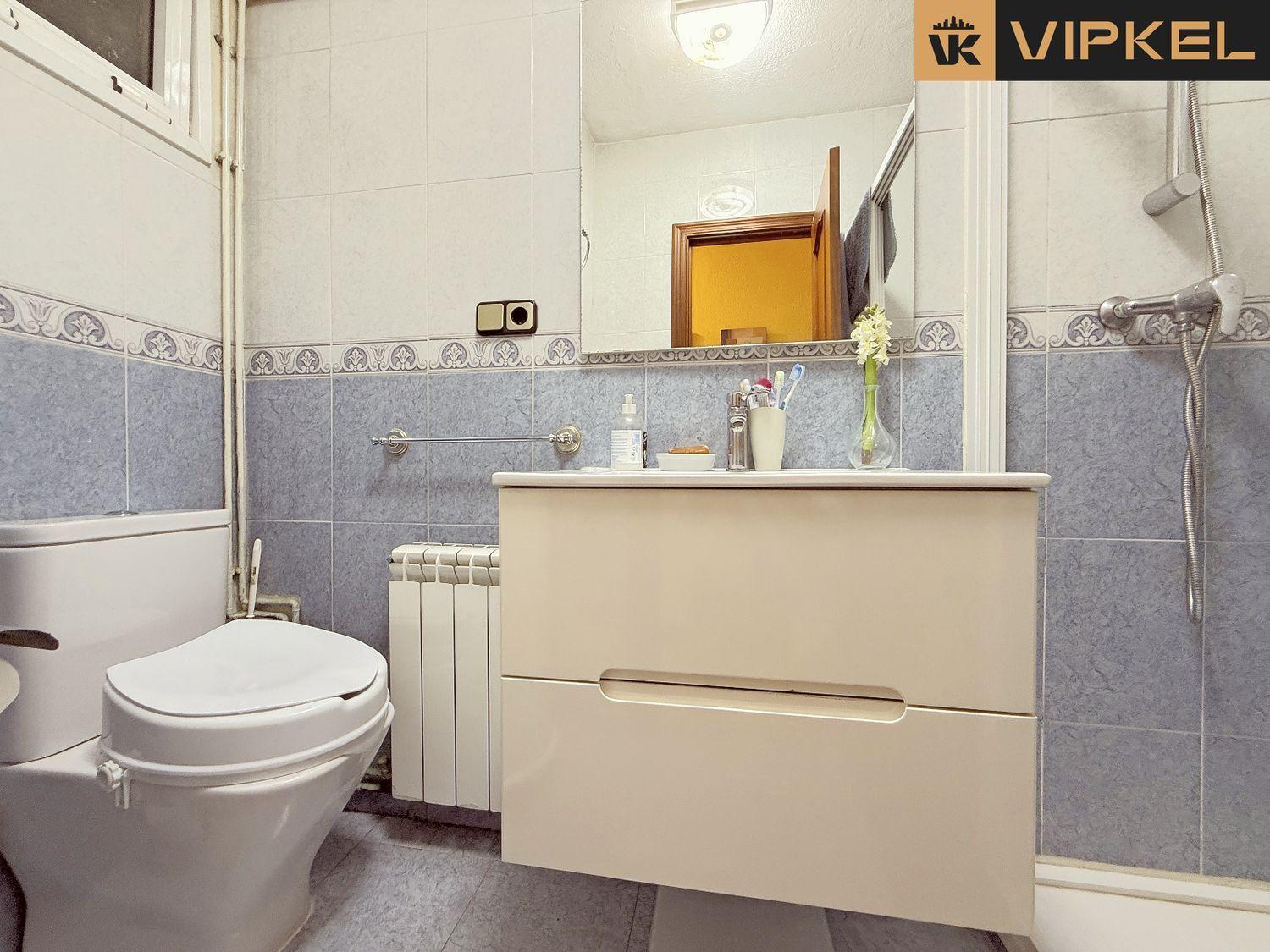 Flat for Sale in La Coruña