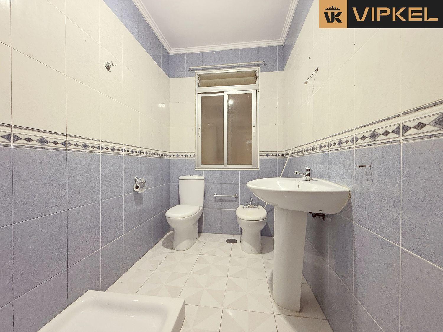 Flat for Sale in Ferrol