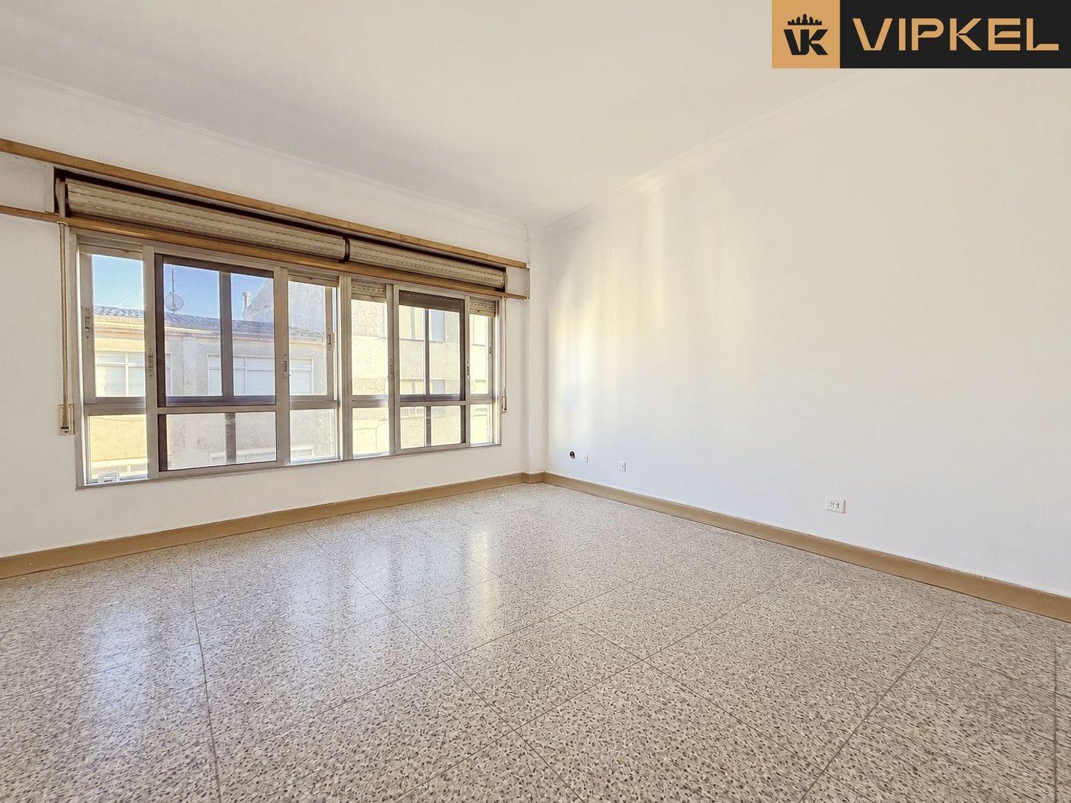 Flat for Sale in Ferrol