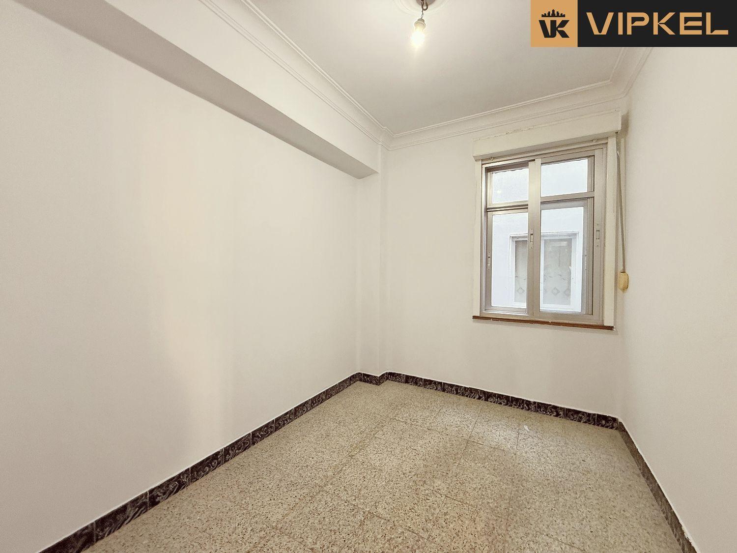 Flat for Sale in Ferrol
