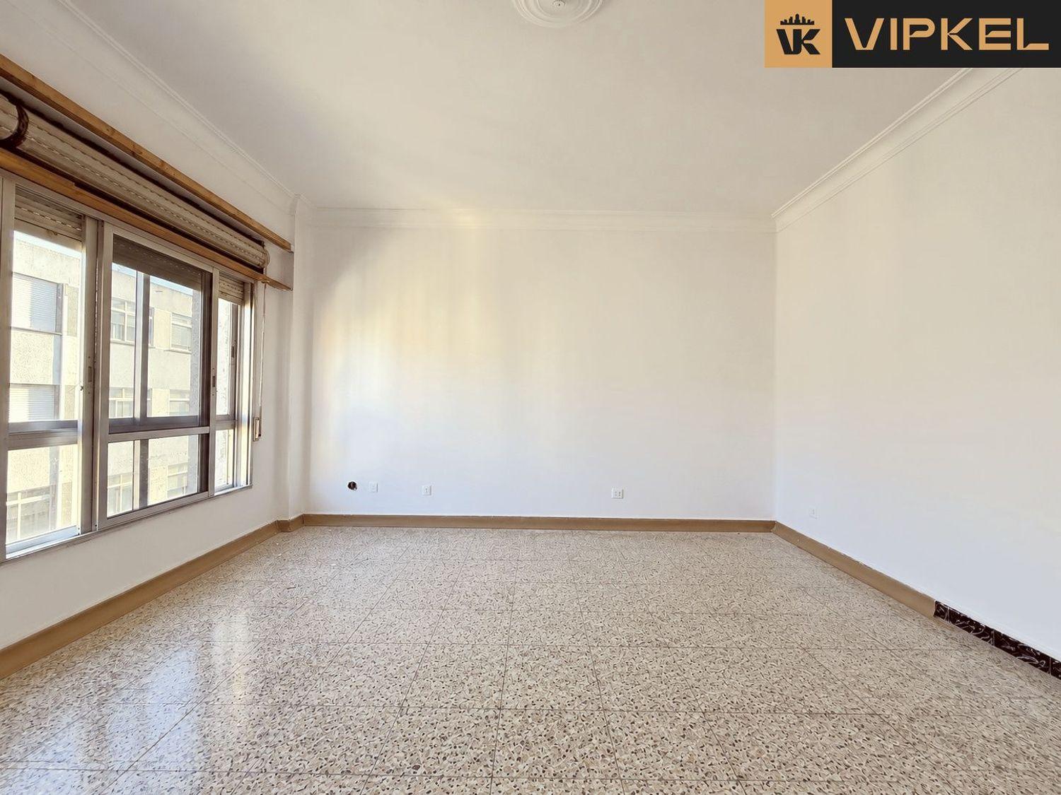 Flat for Sale in Ferrol
