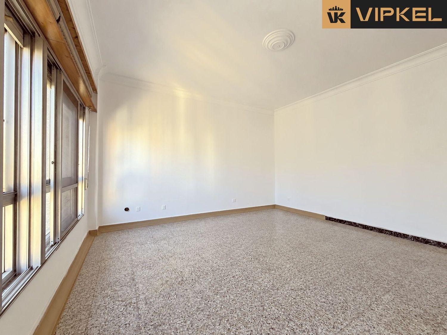 Flat for Sale in Ferrol