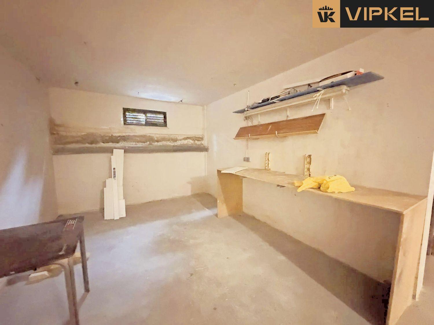 Premise for Rent in La Coruña