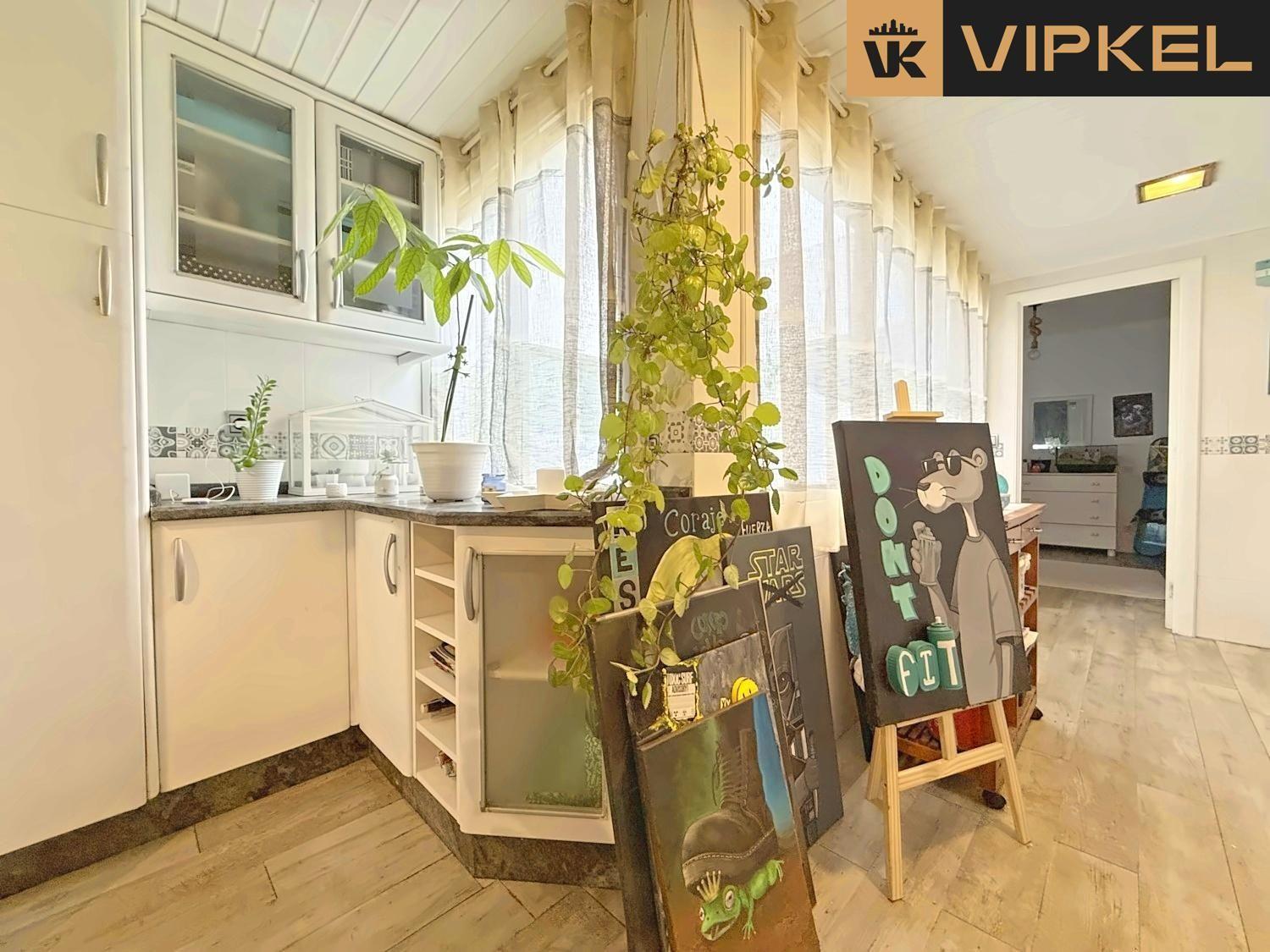 Flat for Sale in La Coruña