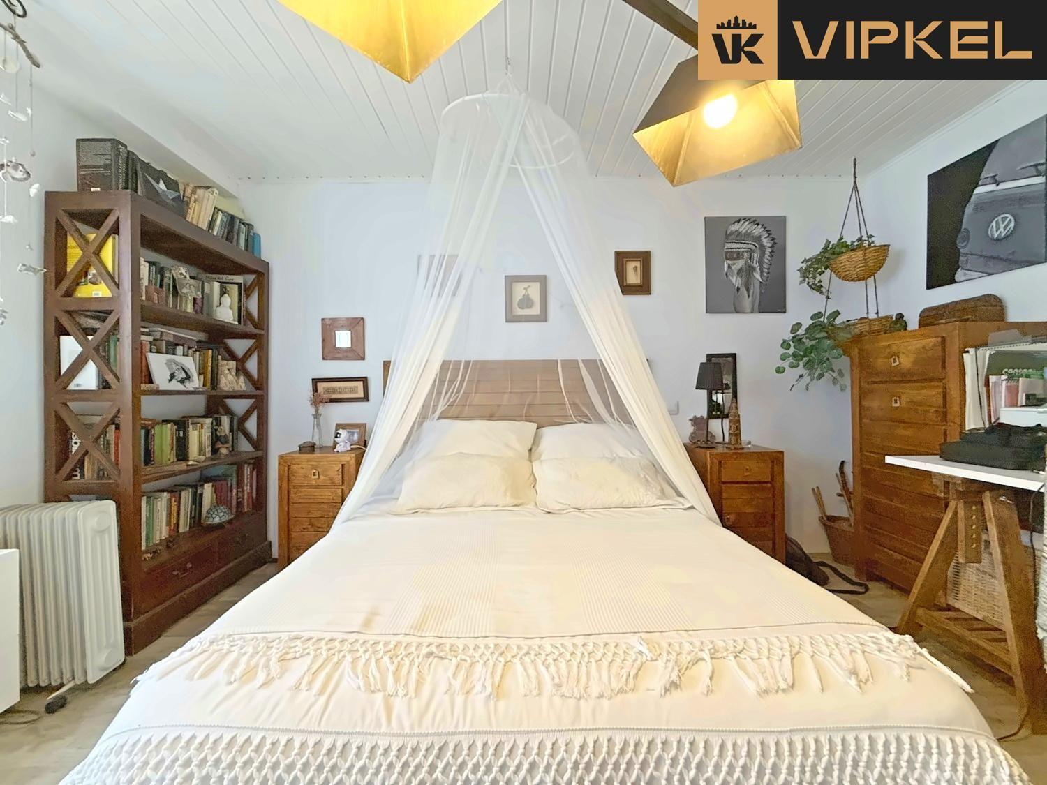 Flat for Sale in La Coruña