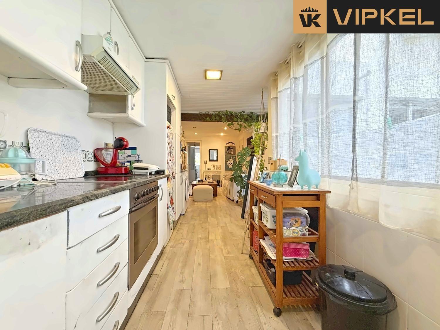 Flat for Sale in La Coruña