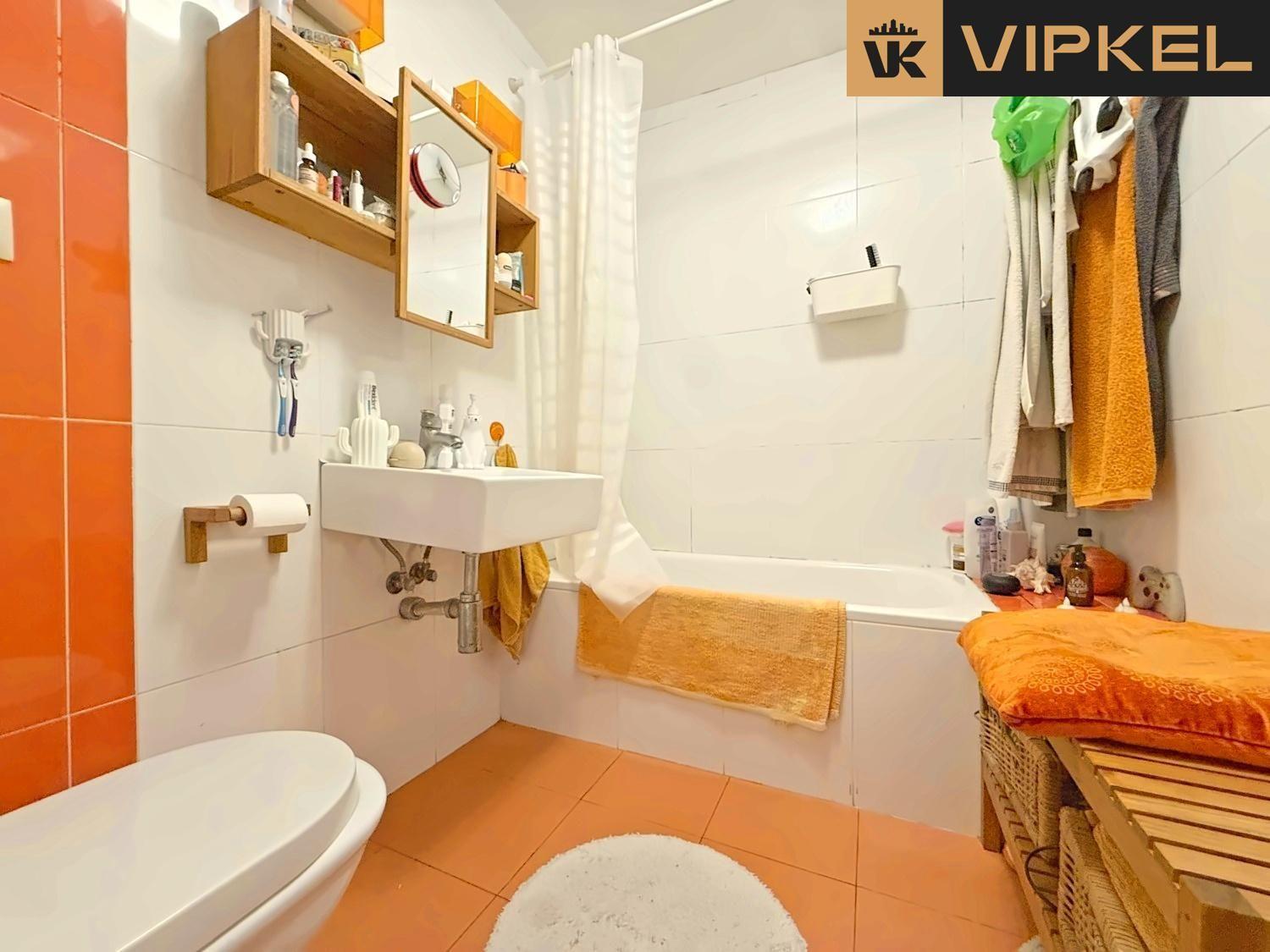 Flat for Sale in La Coruña