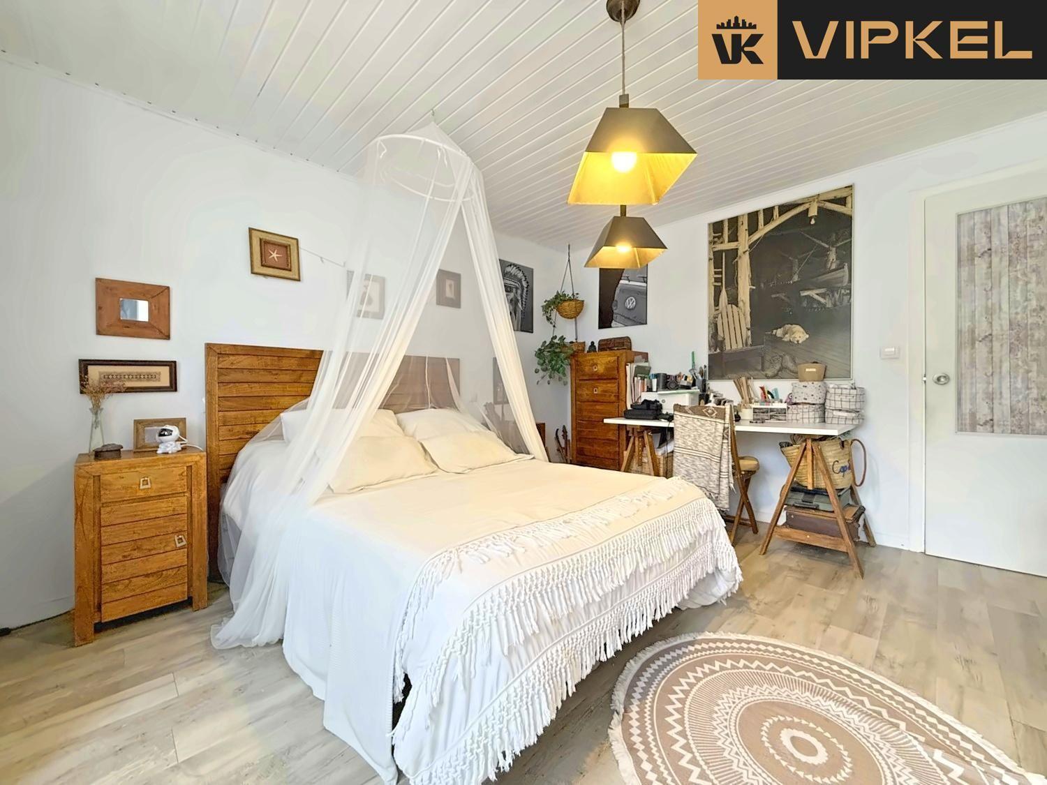 Flat for Sale in La Coruña