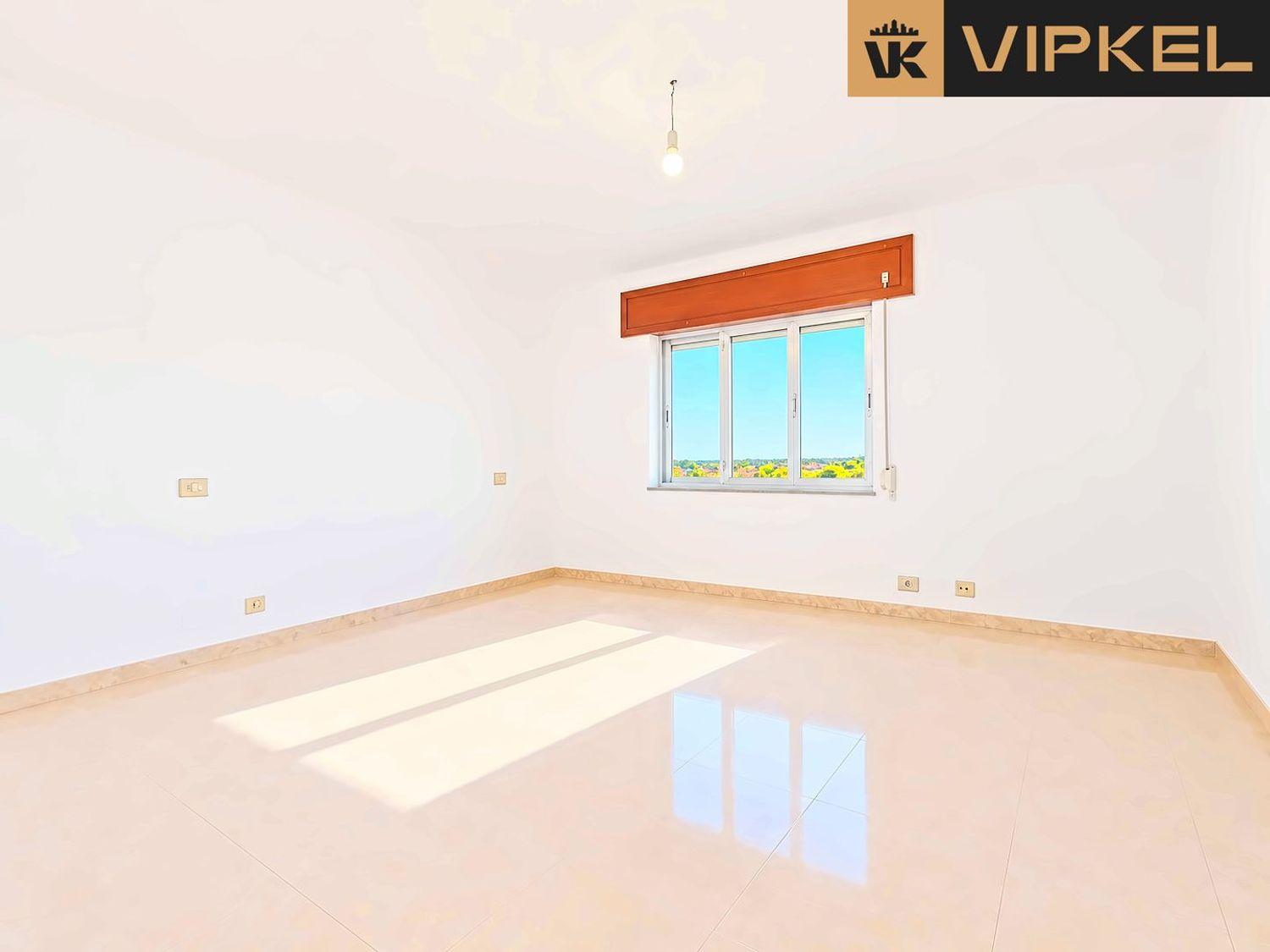 Flat for Sale in Muros