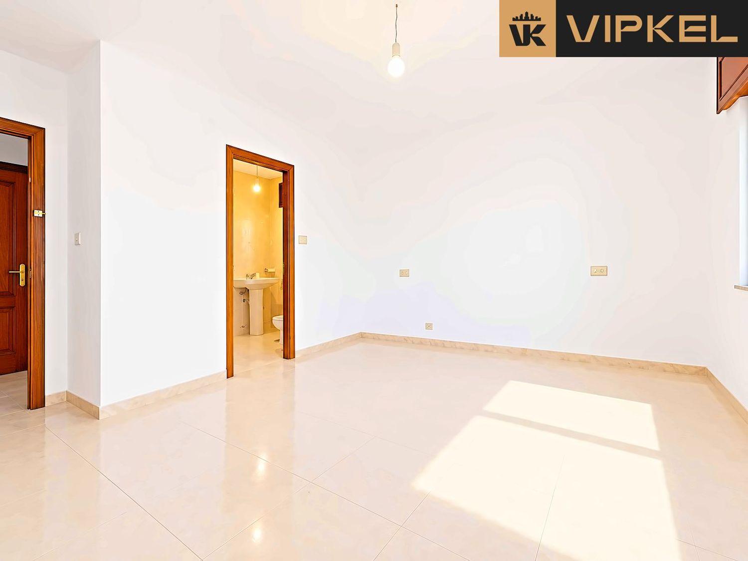Flat for Sale in Muros
