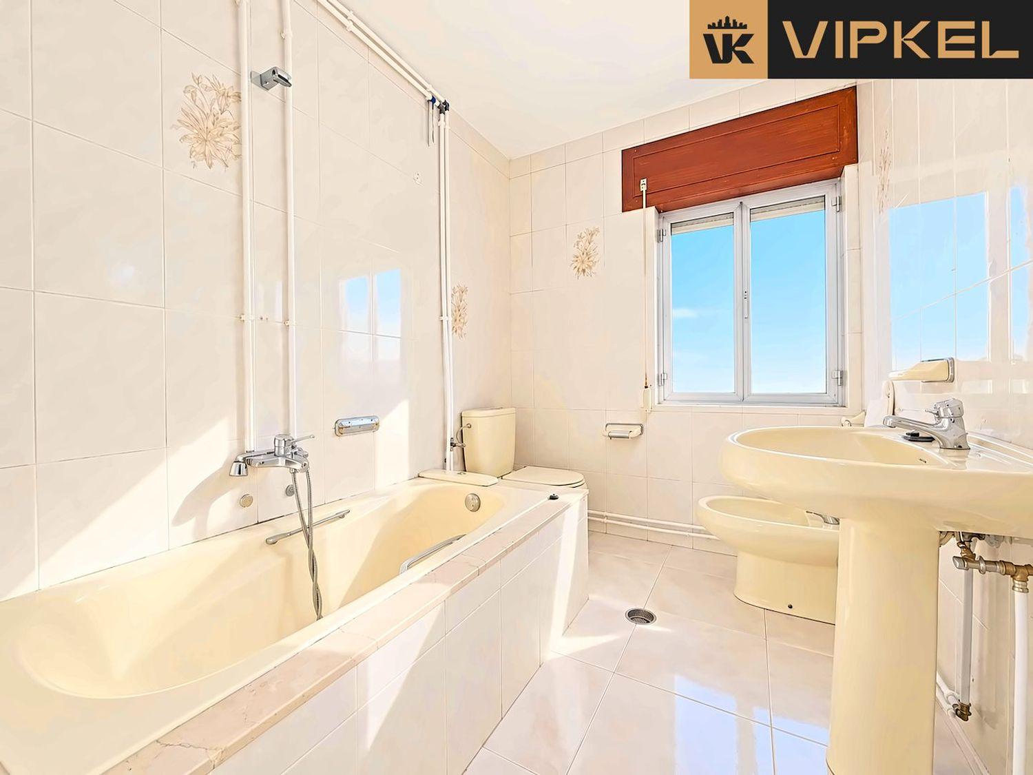 Flat for Sale in Muros