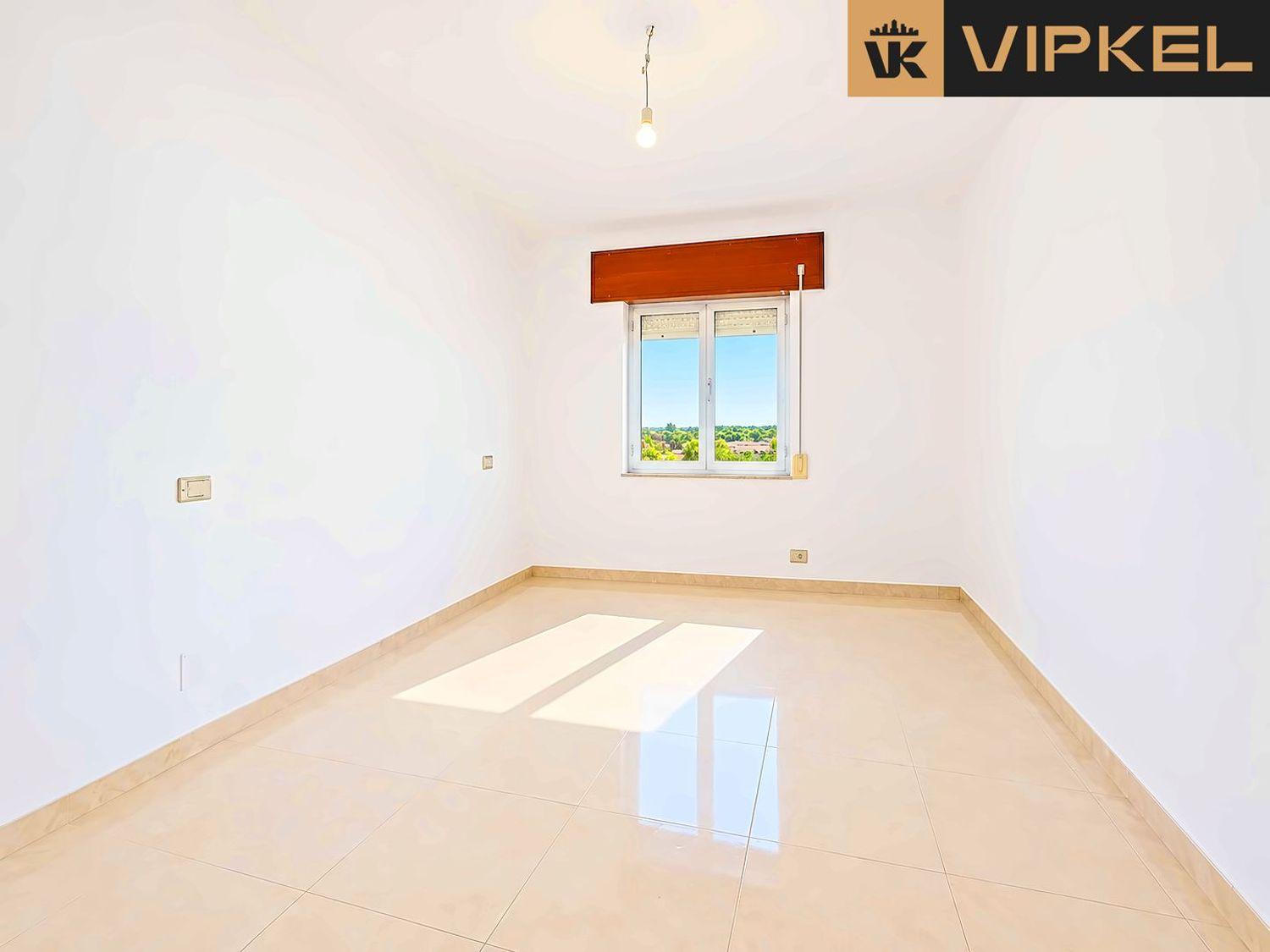 Flat for Sale in Muros