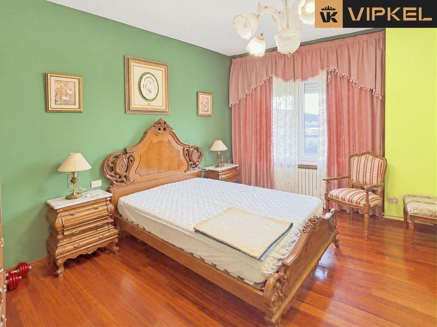 Flat for Sale in Viveiro