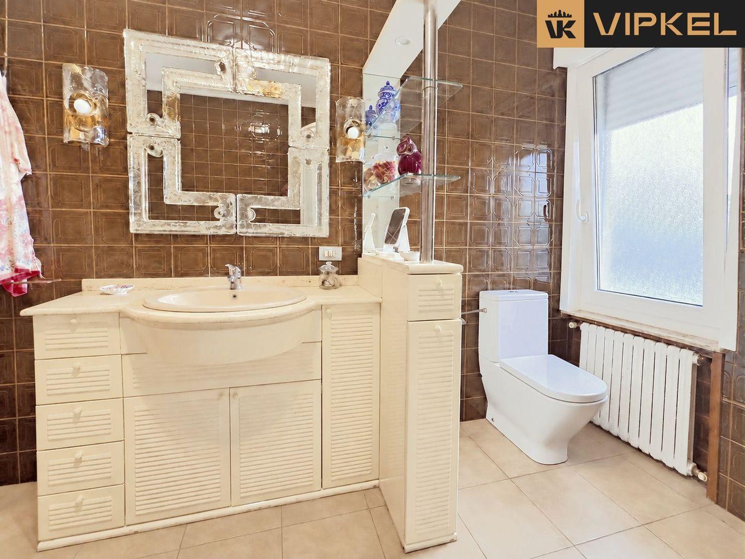 Flat for Sale in Viveiro