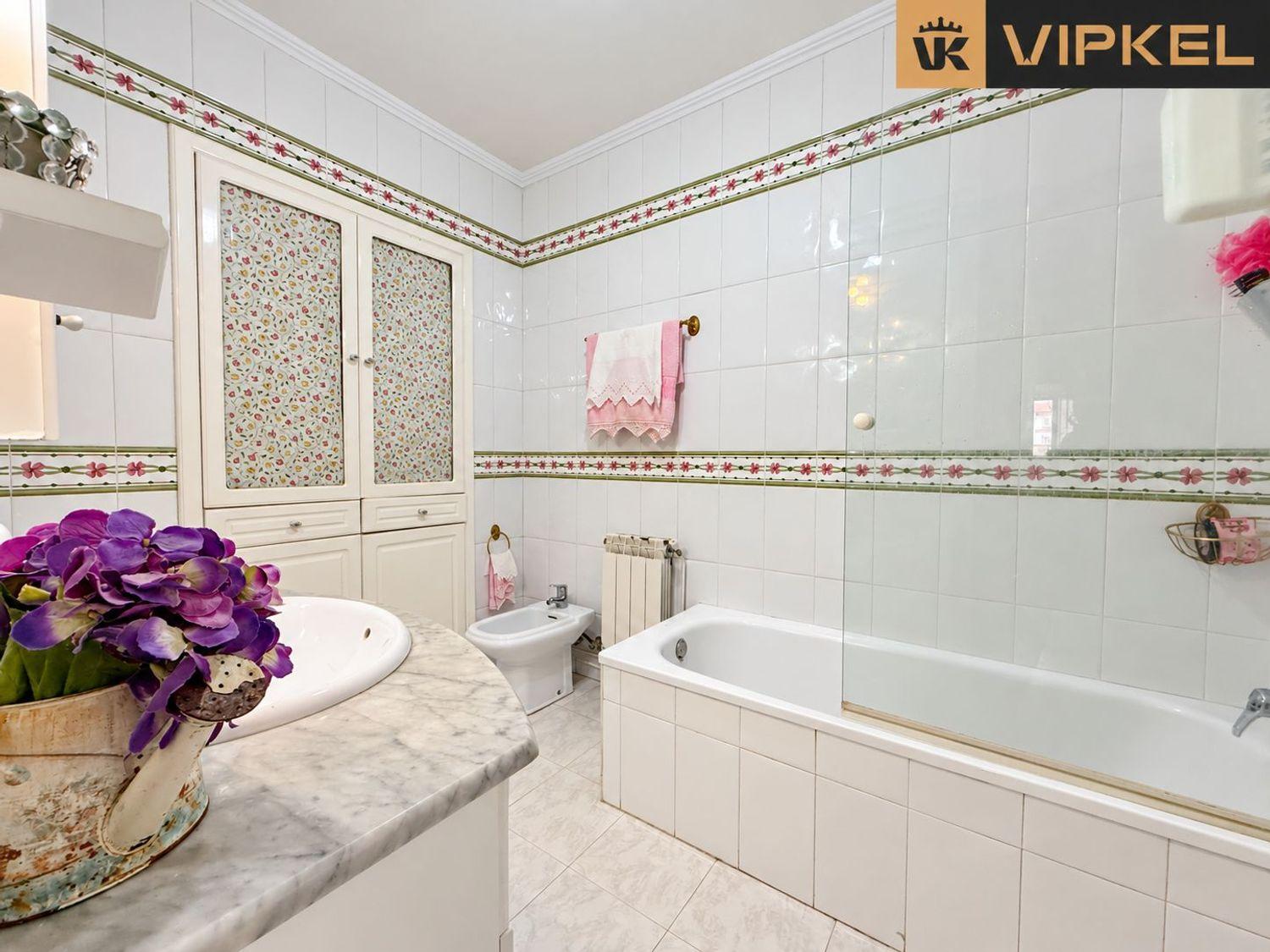 Flat for Sale in Ferrol