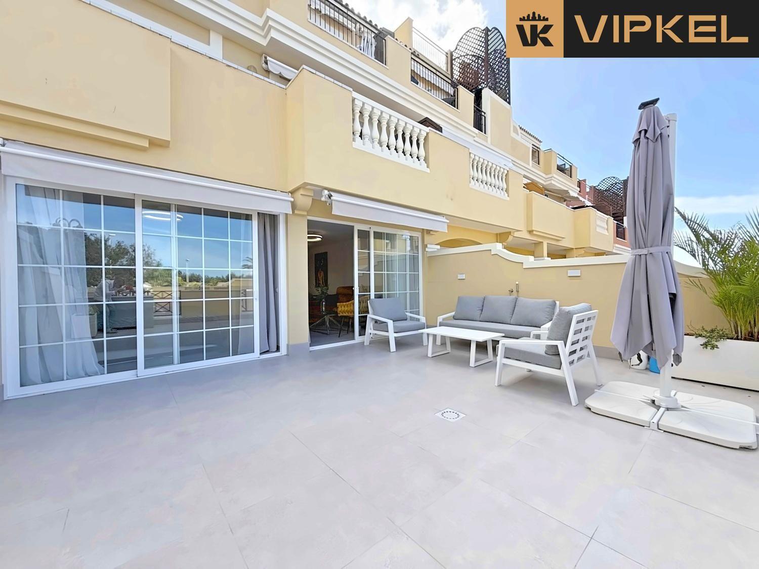 Flat for Sale in Arona