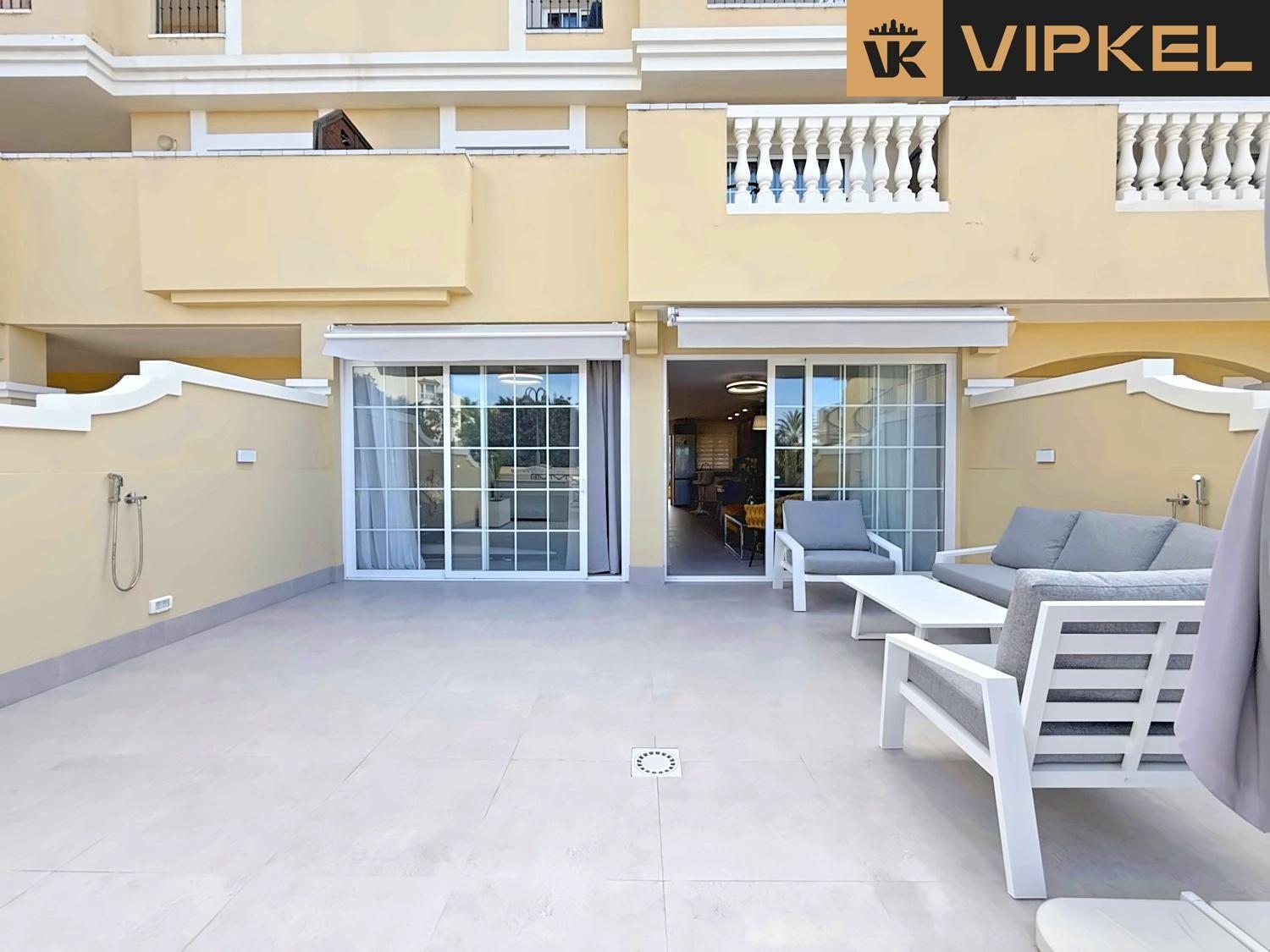 Flat for Sale in Arona