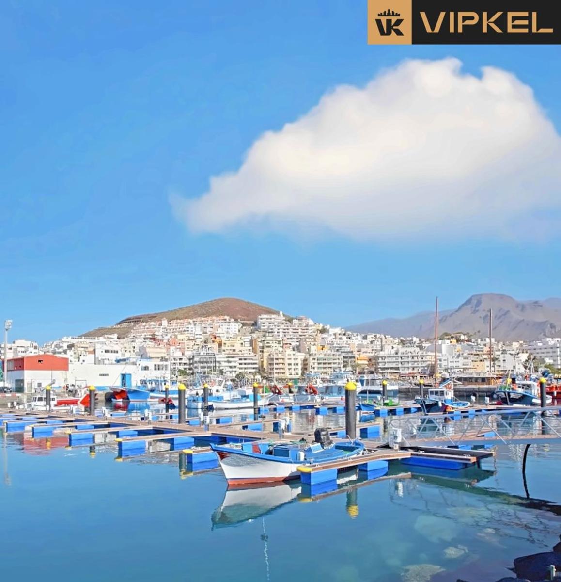 Flat for Sale in Arona