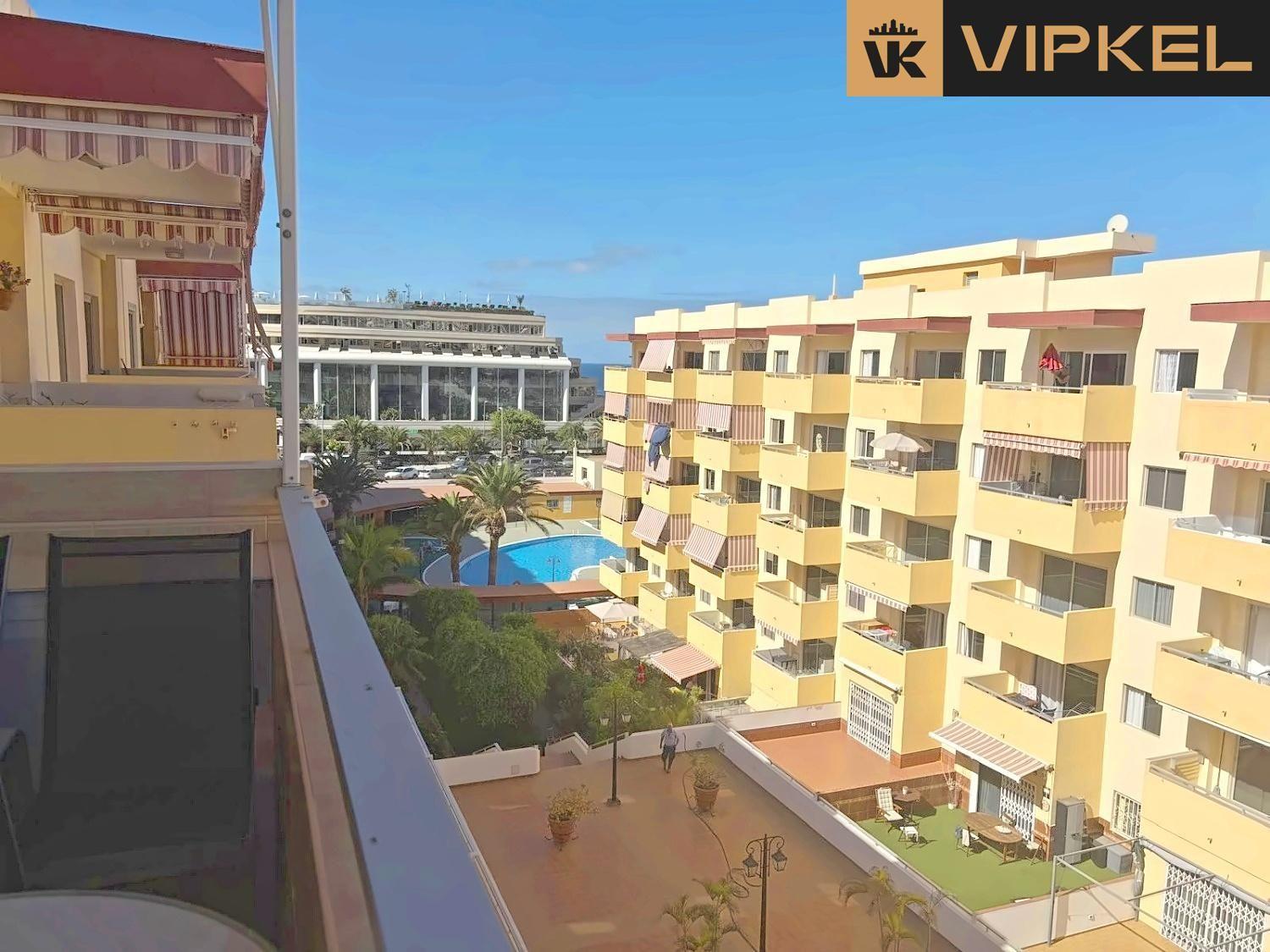 Flat for Sale in Arona