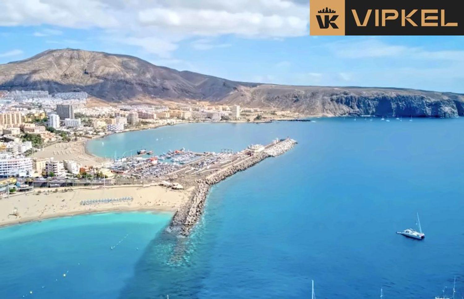 Flat for Sale in Arona