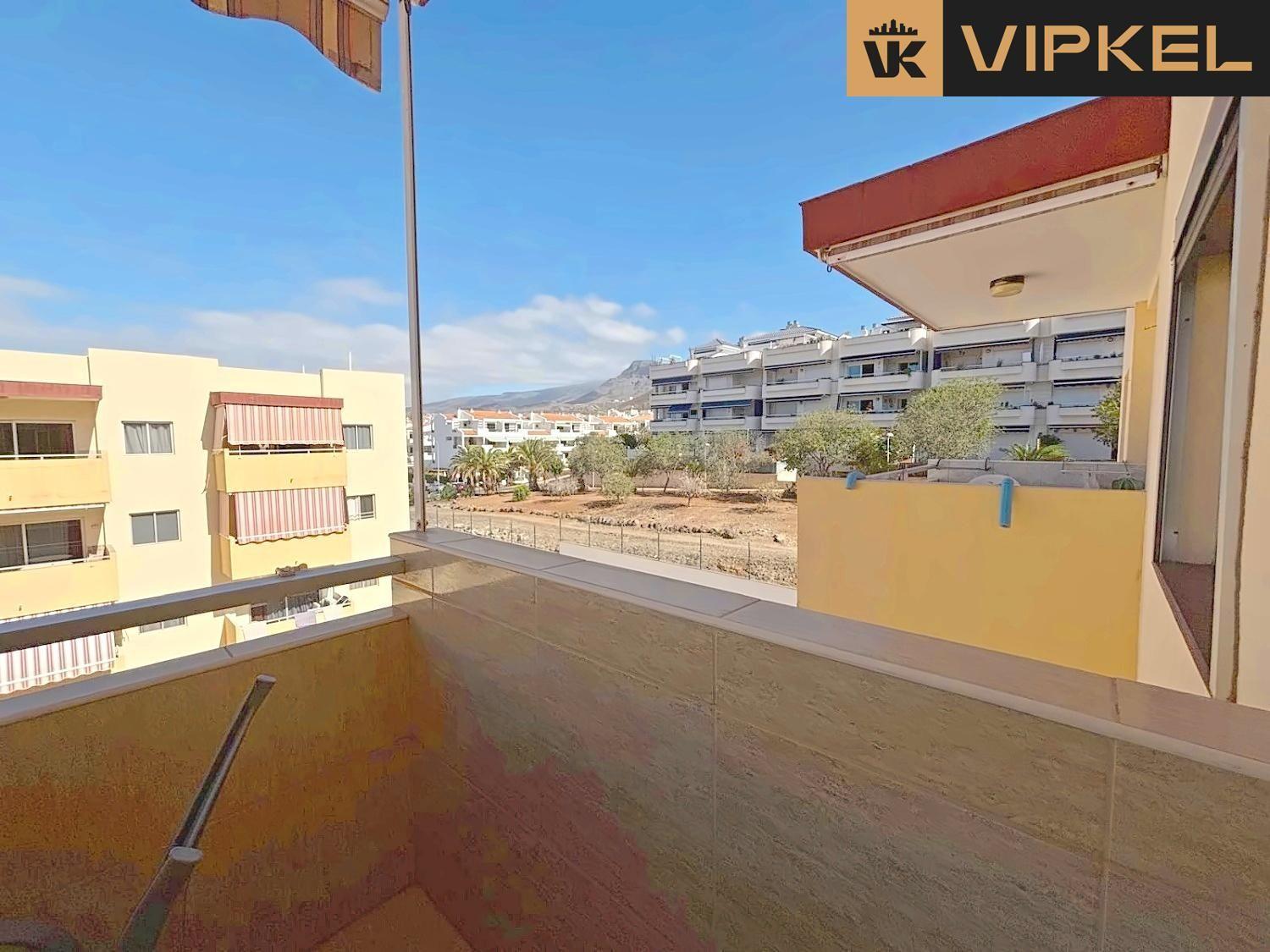 Flat for Sale in Arona